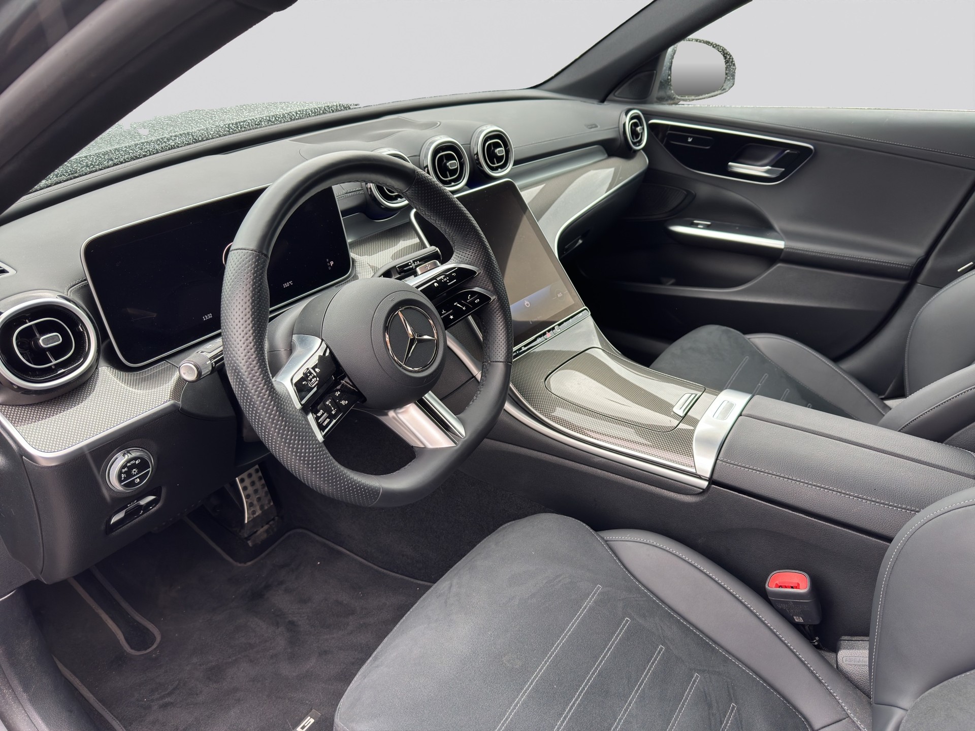 MERCEDES-BENZ C 220 d AMG Line-image-6