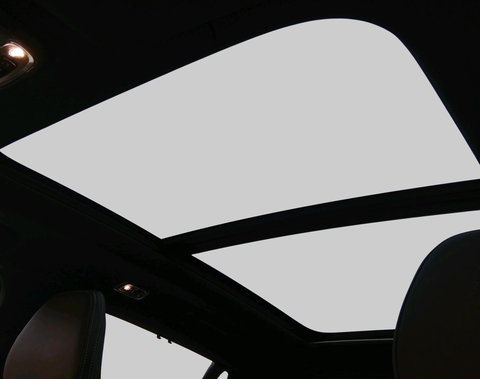 VOLVO 2.0 T8 TE R-Design 7P. eAWD-image-2