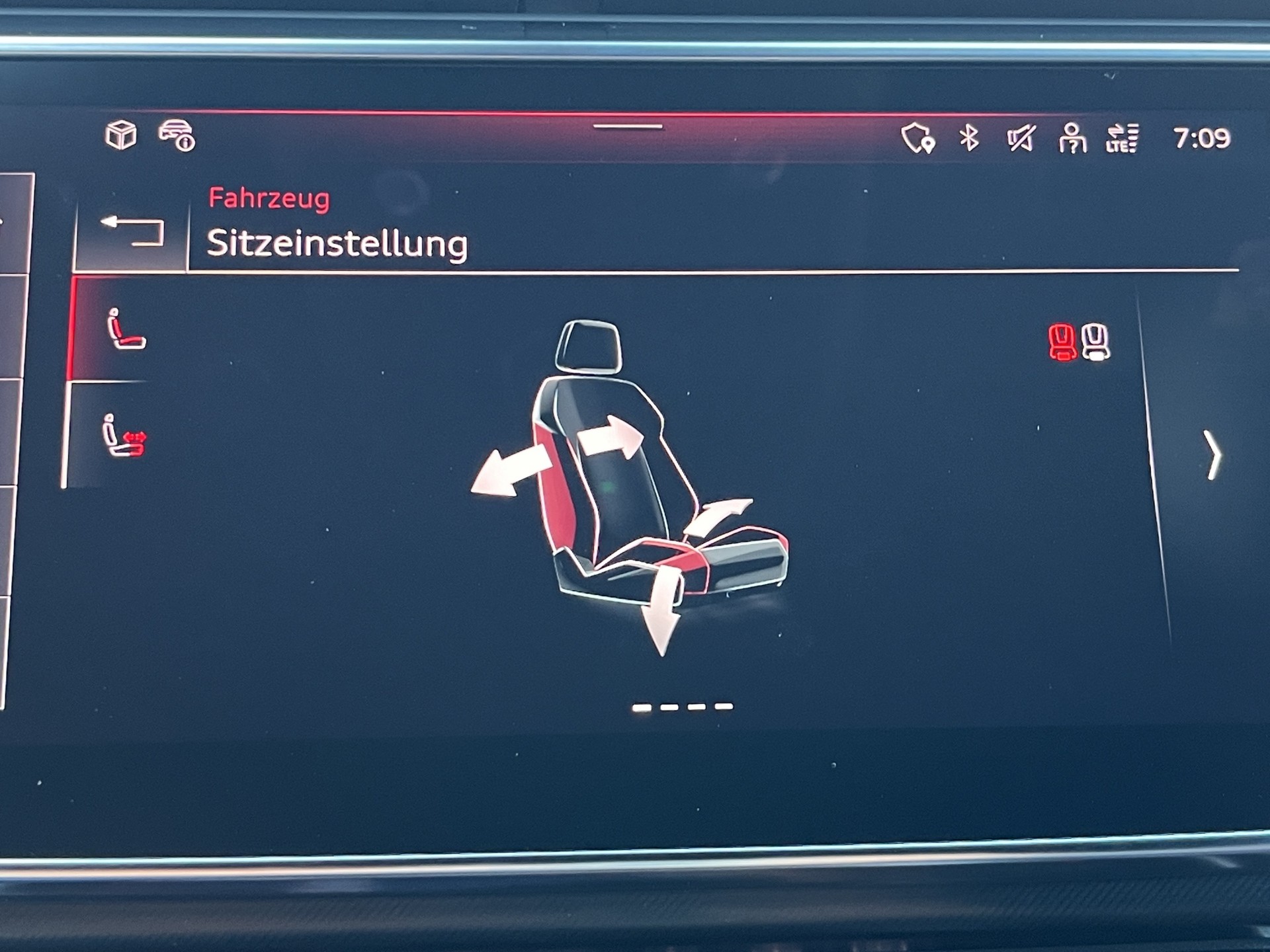 AUDI RSQ8 performance quattro*Standheizung, AHK, Panodach, (5-Jahre Garantie)-image-21