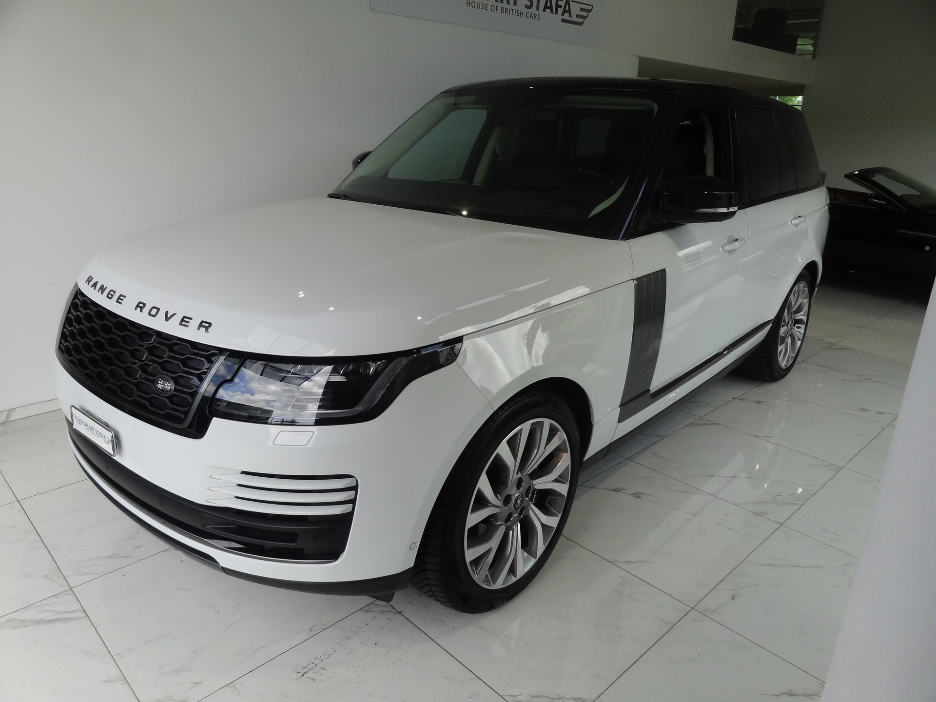 LAND ROVER Range Rover 2.0 Si4 P400e PHEV Vogue Automatic-image-1