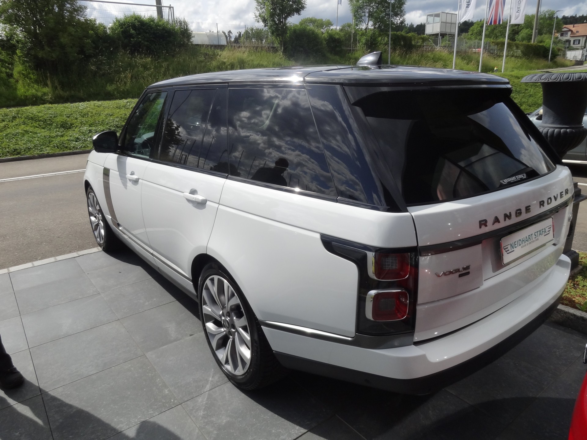 LAND ROVER Range Rover 2.0 Si4 P400e PHEV Vogue Automatic-image-2