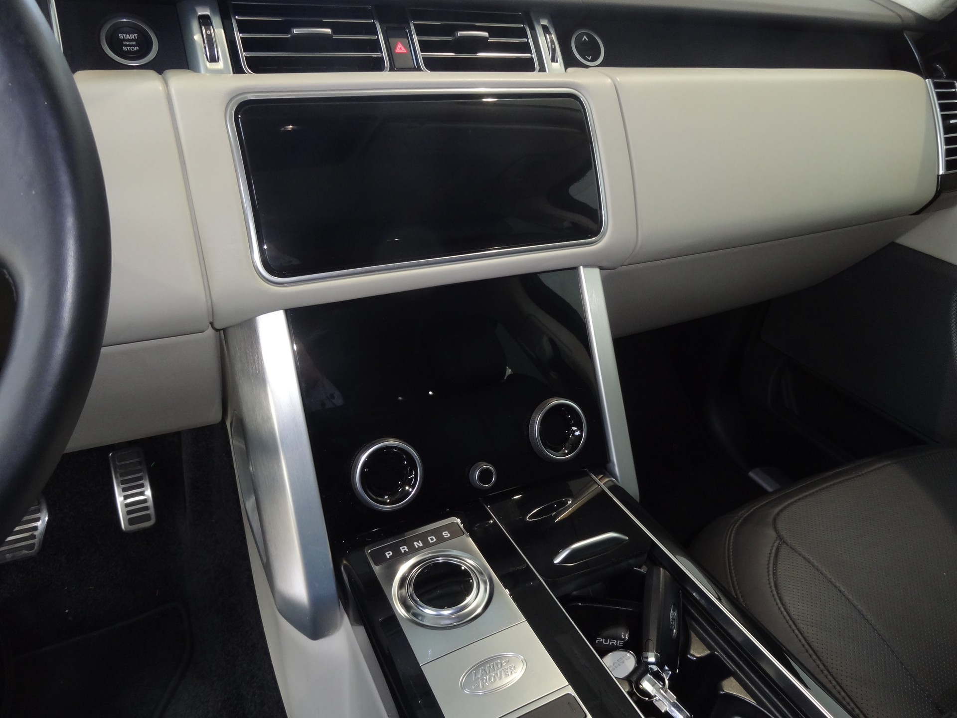 LAND ROVER Range Rover 2.0 Si4 P400e PHEV Vogue Automatic-image-6