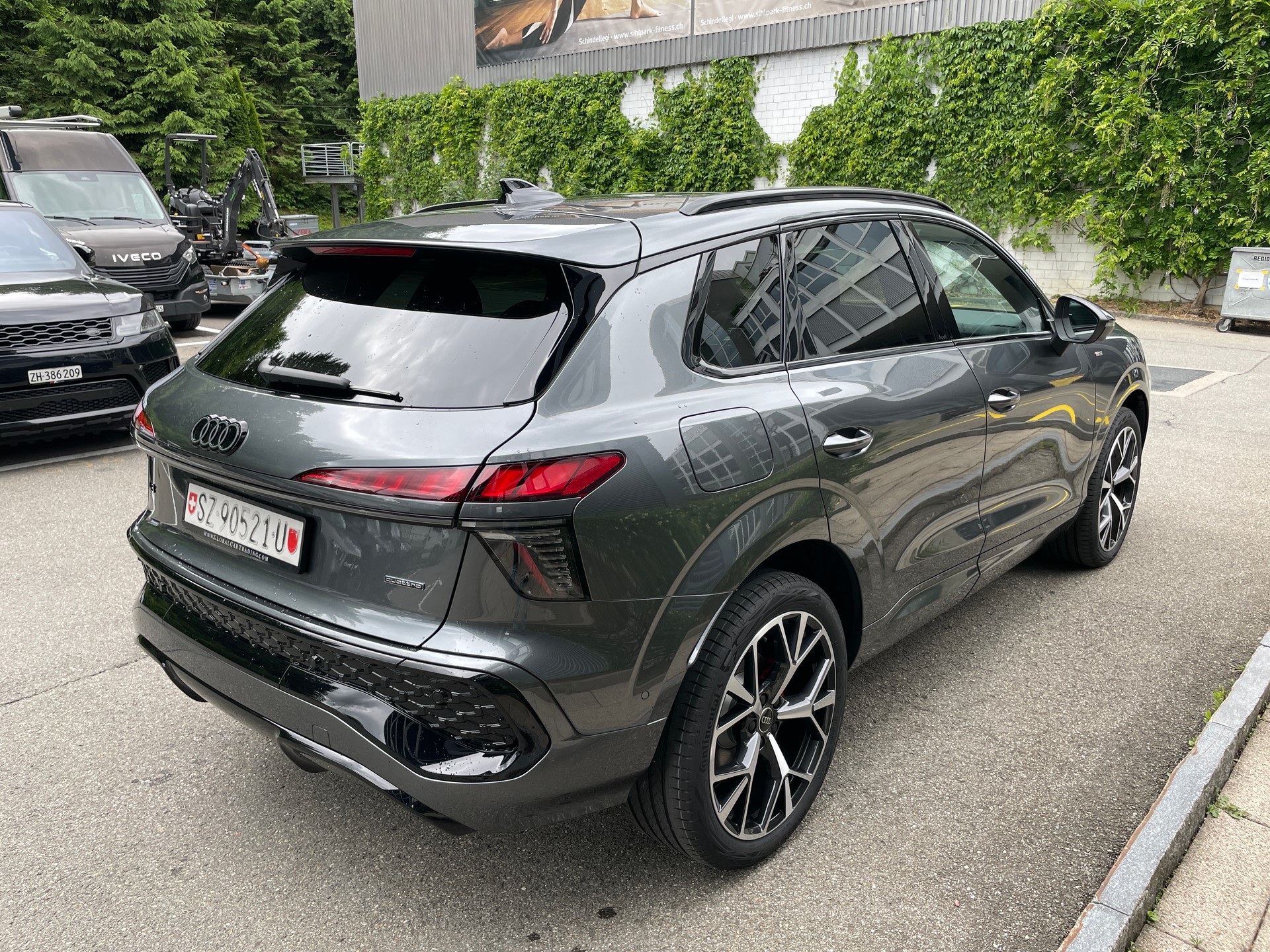 AUDI Q3 SUV TFSI quattro 150 kW S tronic S-Line-image-7