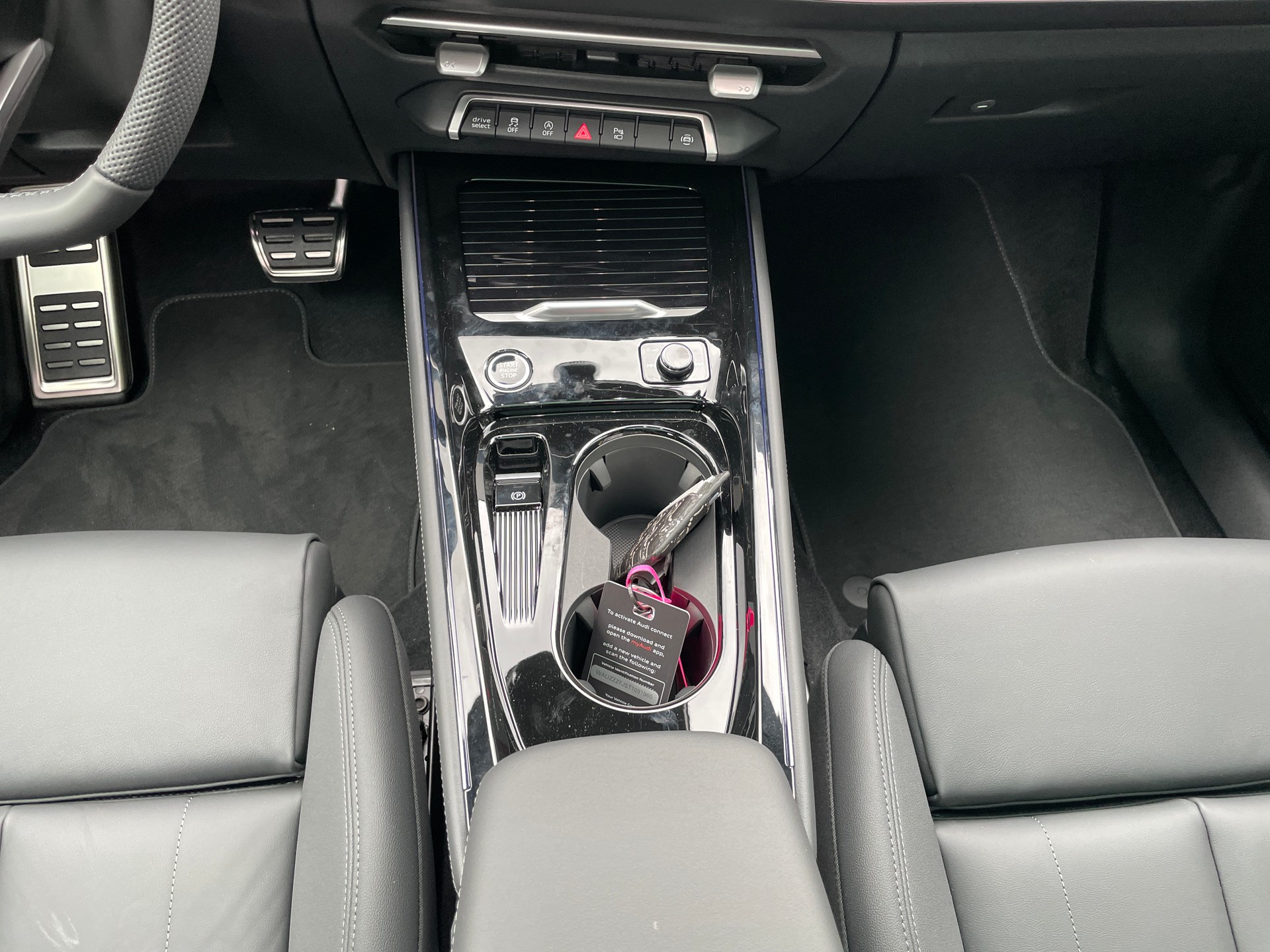AUDI Q3 SUV TFSI quattro 150 kW S tronic S-Line-image-18
