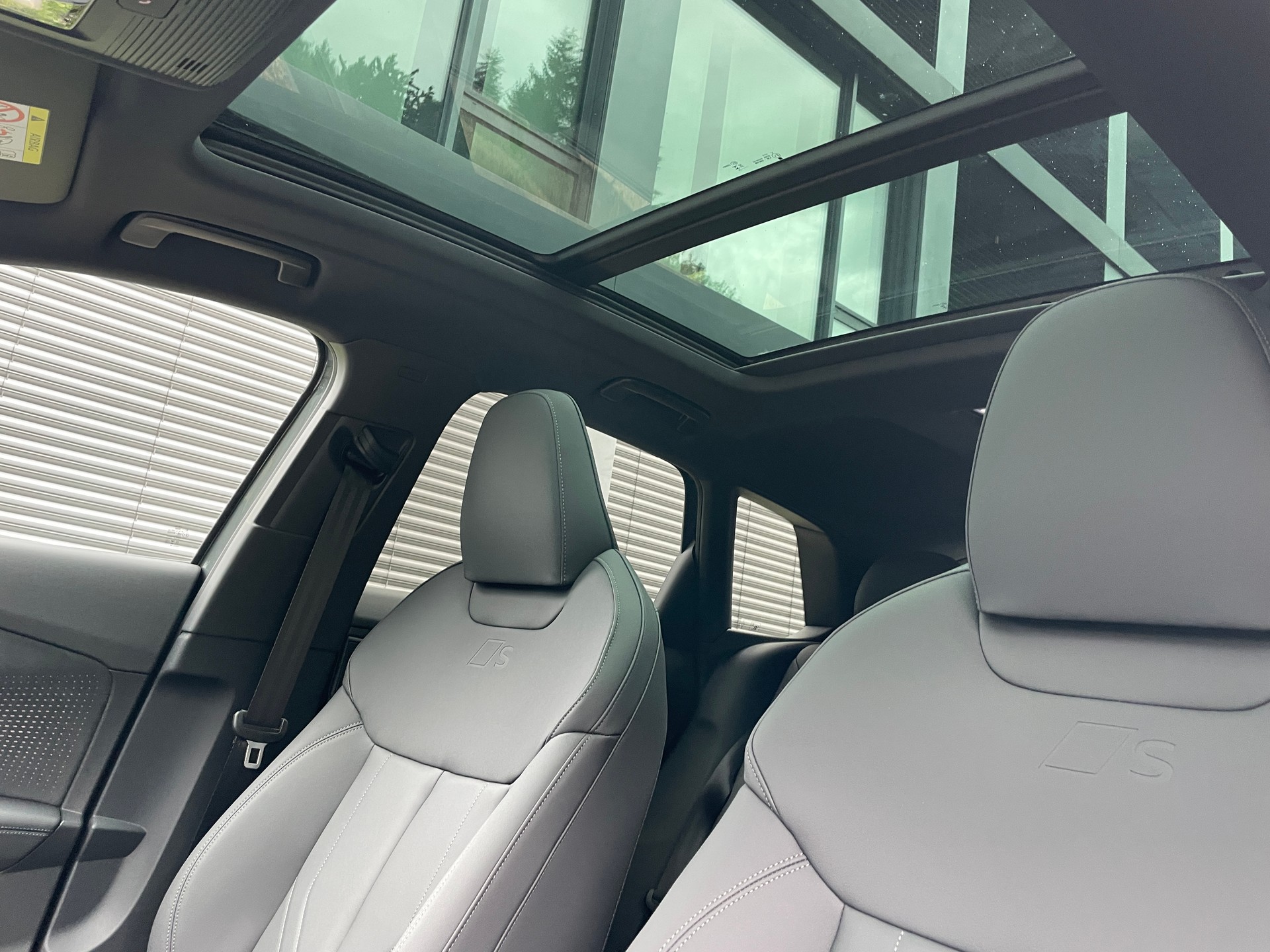 AUDI Q3 SUV TFSI quattro 150 kW S tronic S-Line-image-13