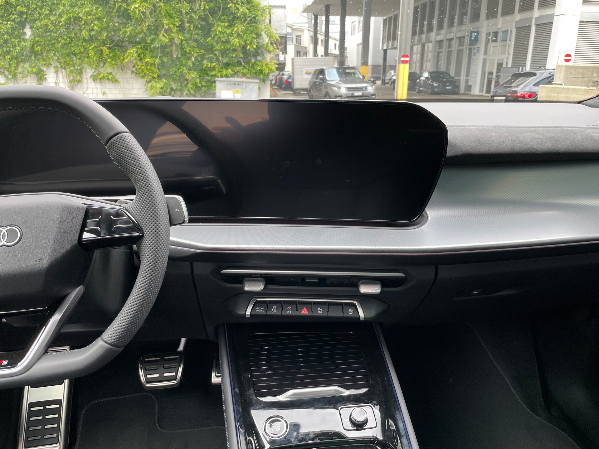 AUDI Q3 SUV TFSI quattro 150 kW S tronic S-Line-image-19