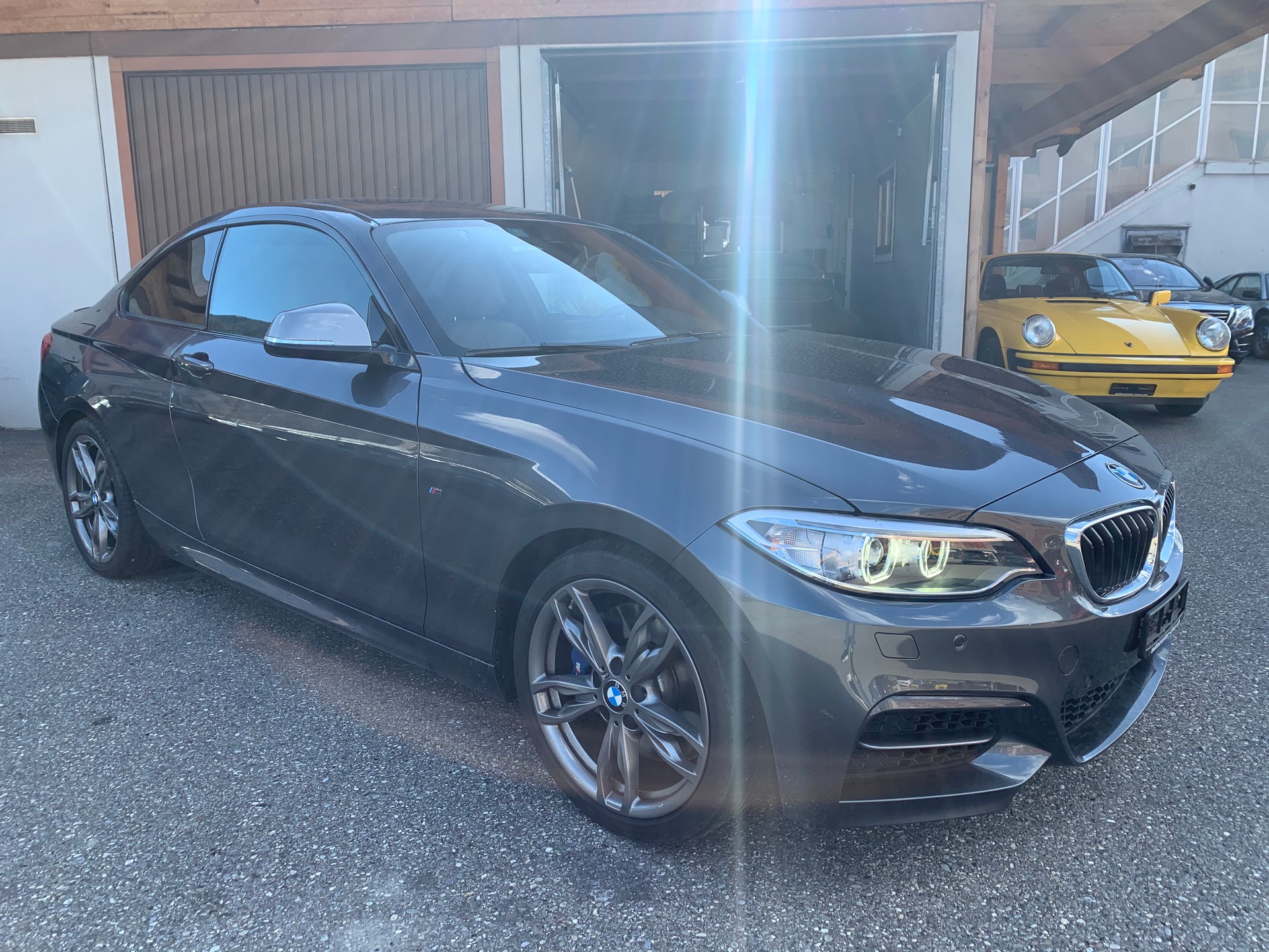 BMW M240i xDrive-image-1