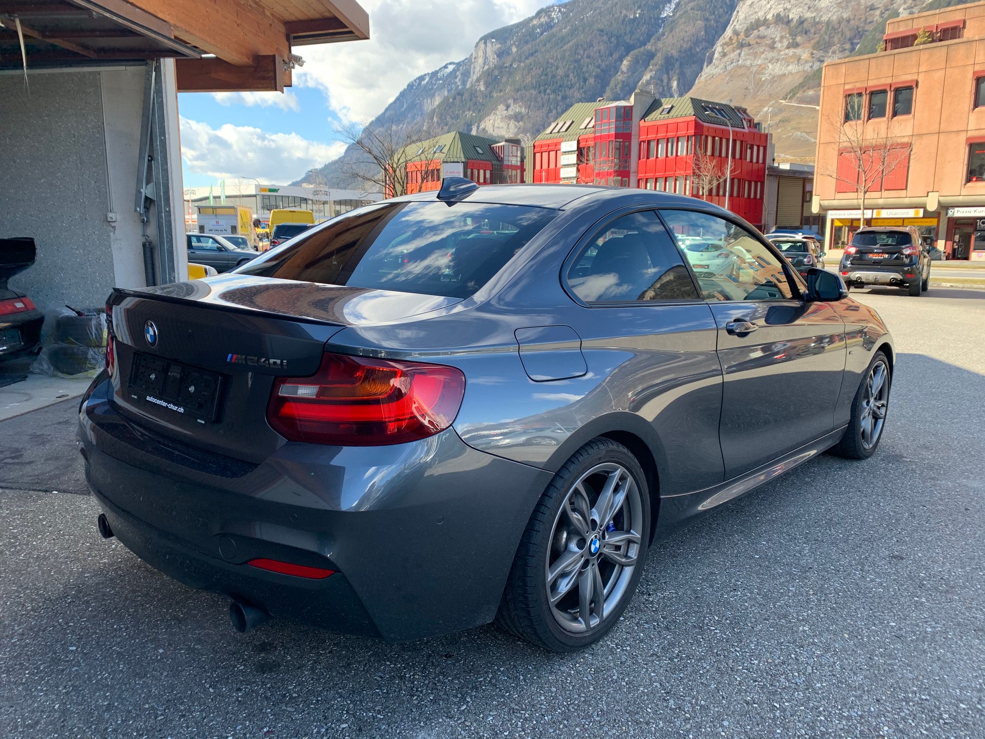 BMW M240i xDrive-image-2