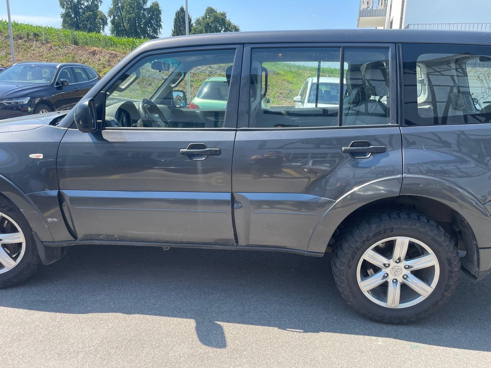 MITSUBISHI Pajero 3.2 DI-D Swiss Professional Plus-image-1