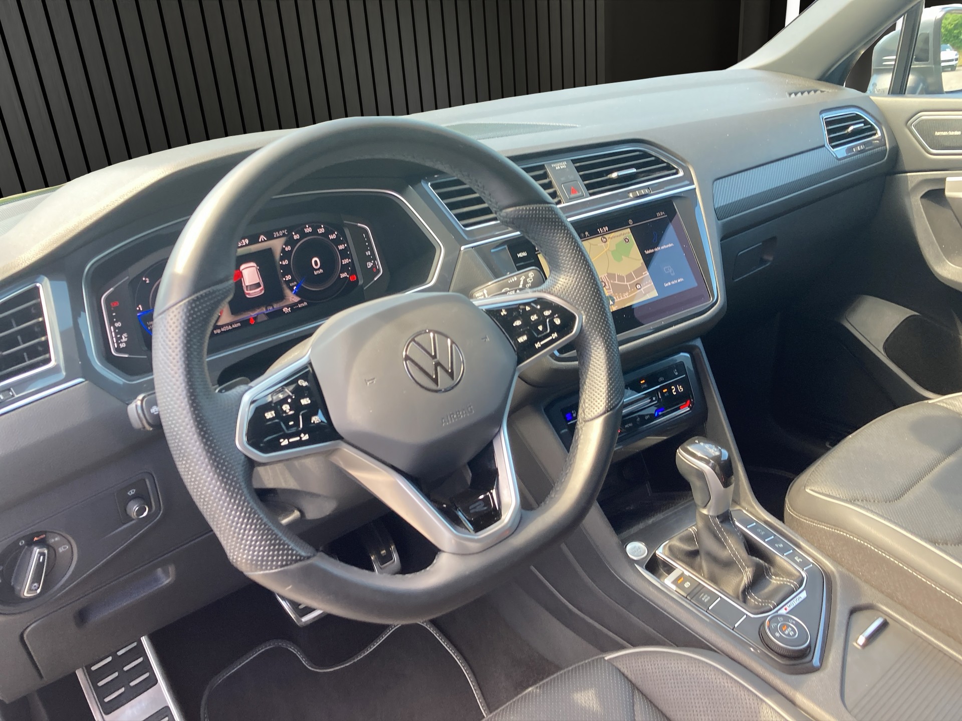 VW Tiguan Allspace 2.0 TDI SCR R-Line DSG-image-11