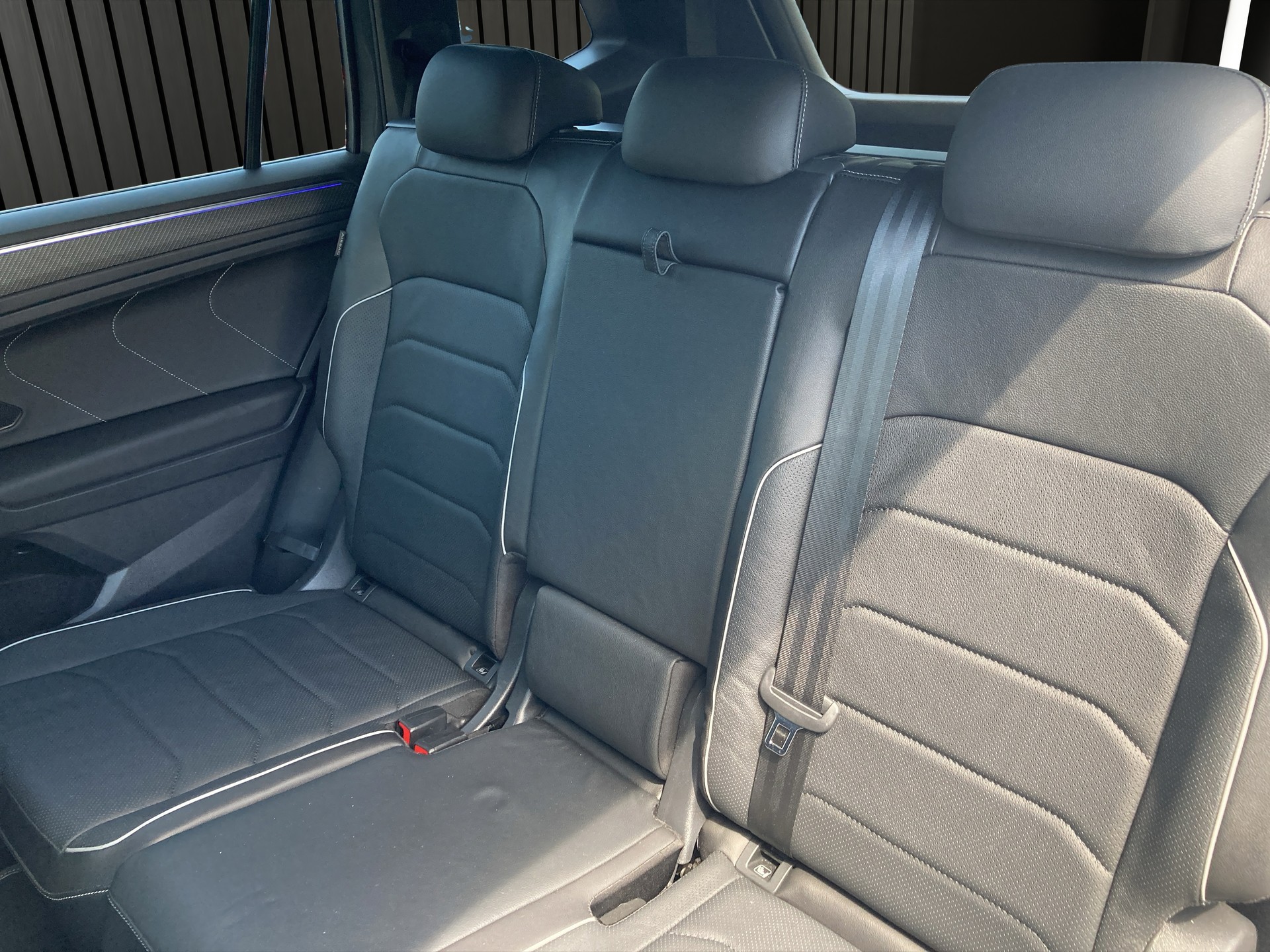 VW Tiguan Allspace 2.0 TDI SCR R-Line DSG-image-13
