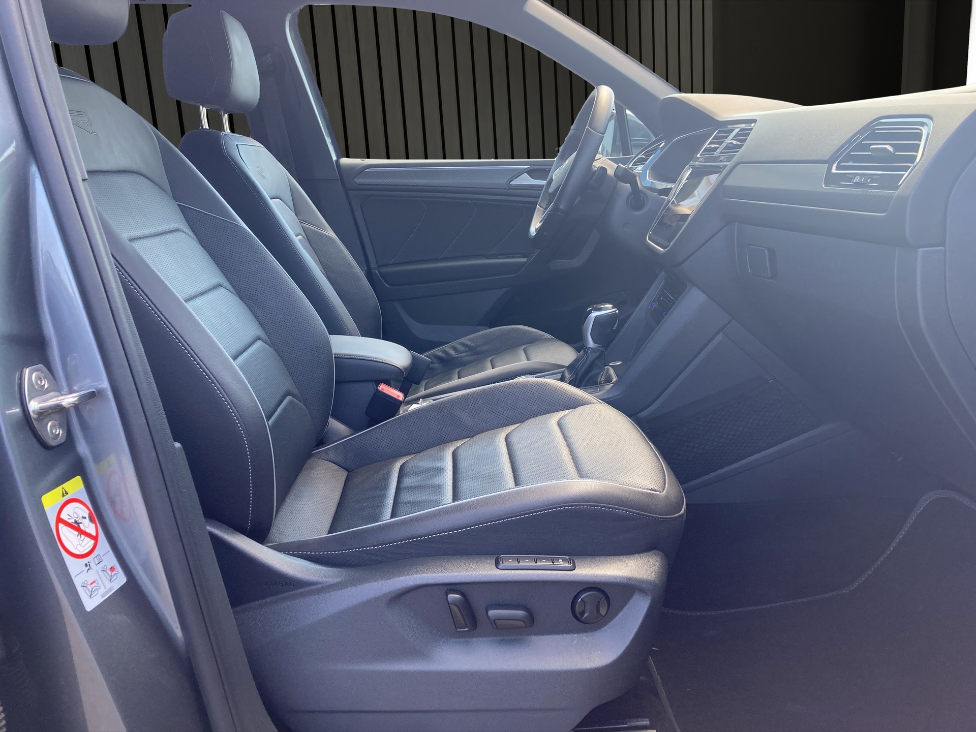 VW Tiguan Allspace 2.0 TDI SCR R-Line DSG-image-17