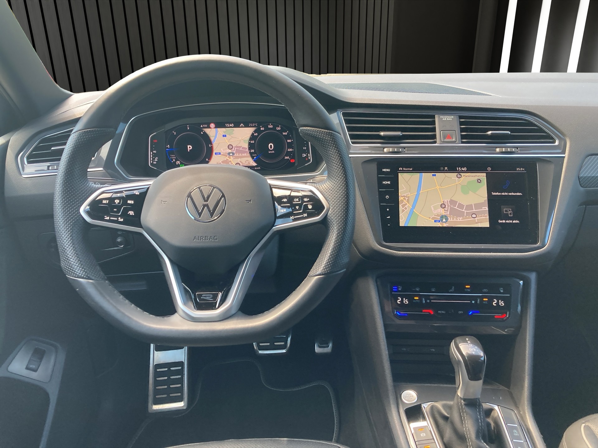 VW Tiguan Allspace 2.0 TDI SCR R-Line DSG-image-14