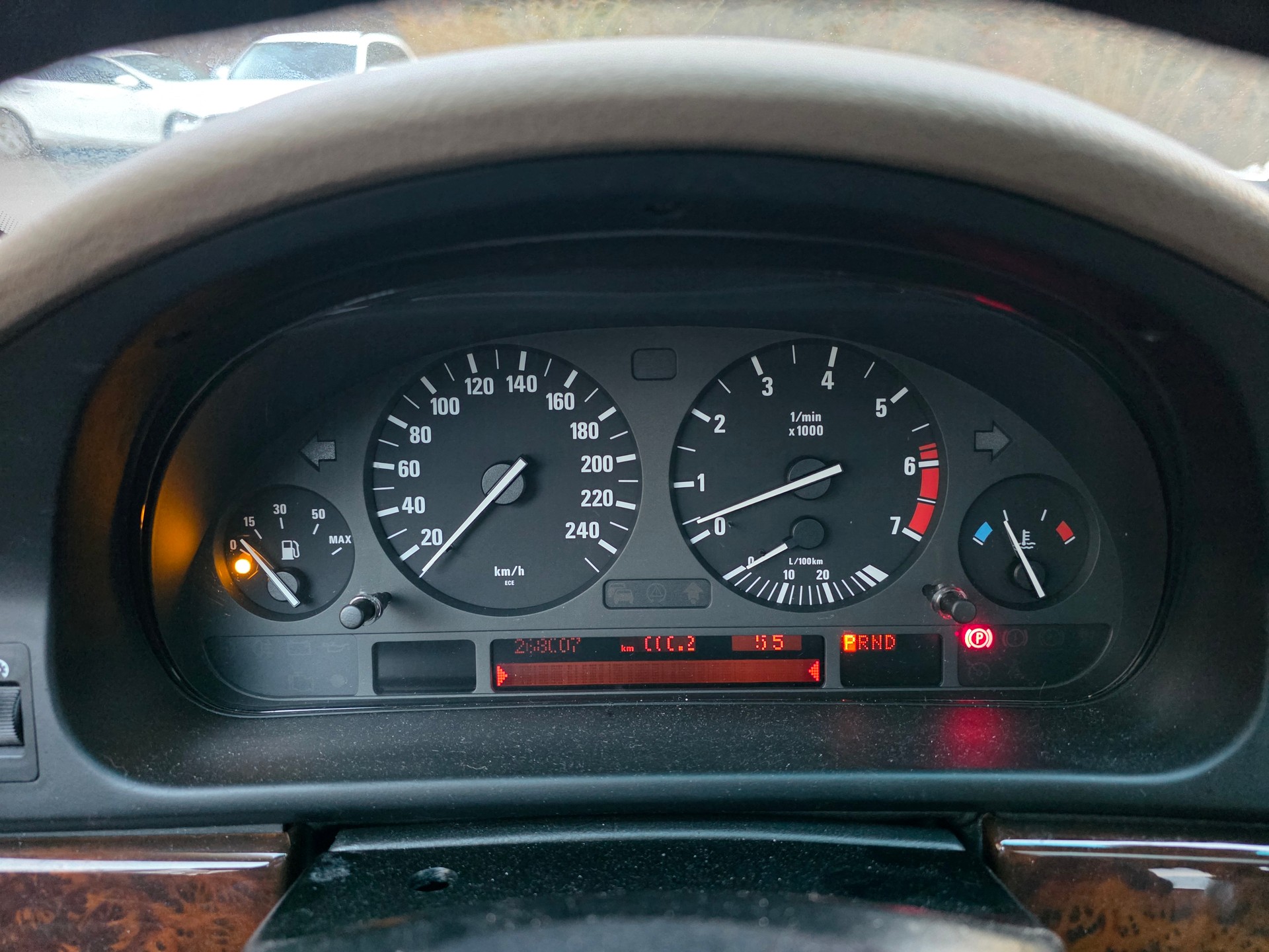 BMW 540i Touring-image-11