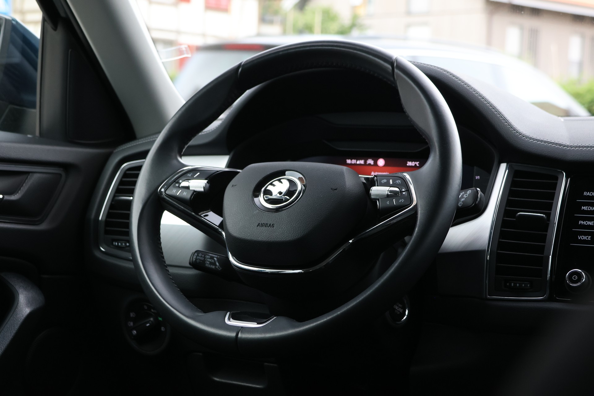 SKODA Kodiaq 2.0 TDI CR Ambition 4x4 DSG (CH)-image-13