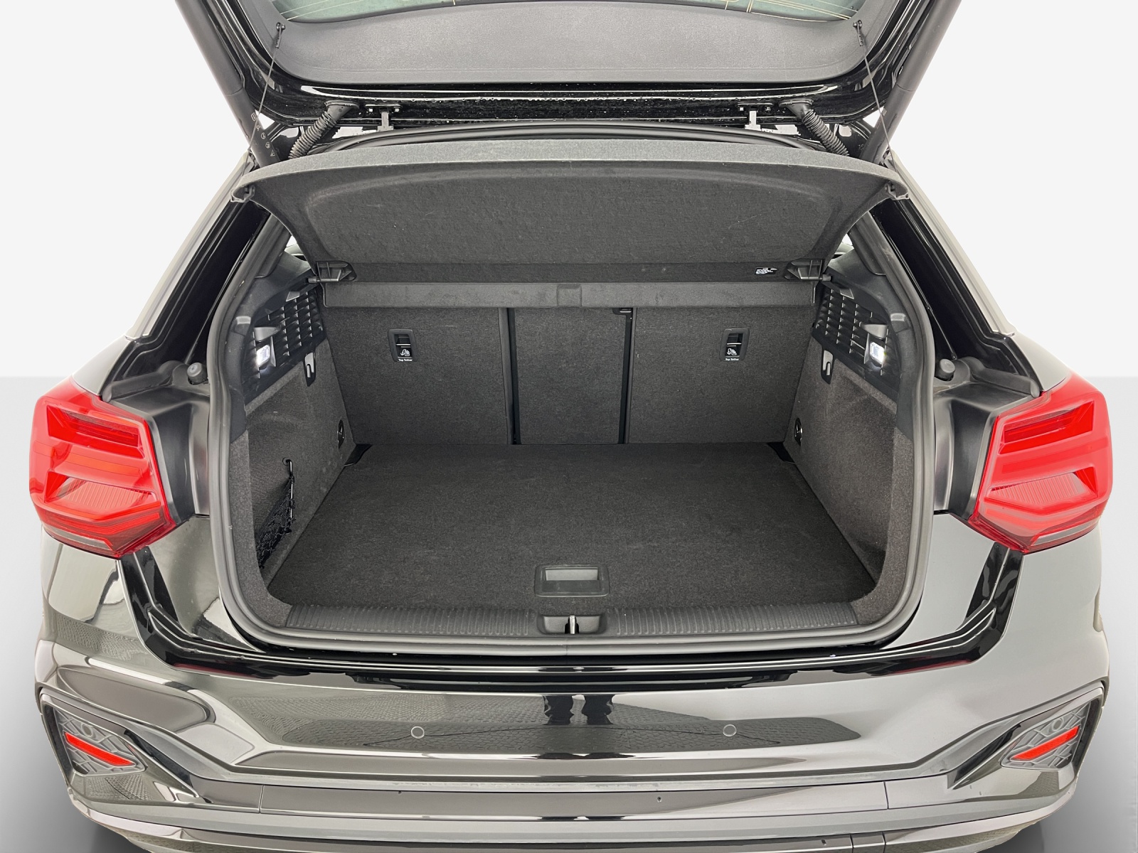 AUDI Q2 40 TFSI S line quattro S-tronic-image-12