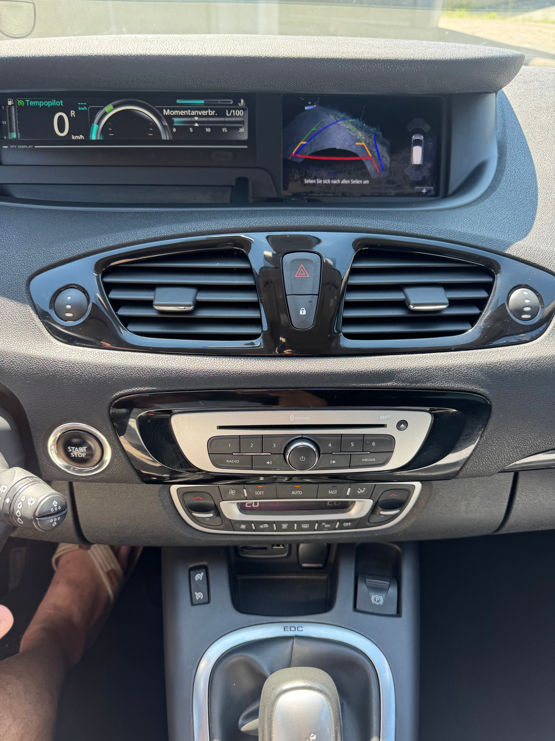 RENAULT Grand Scénic 1.5 dCi Bose EDC-image-5