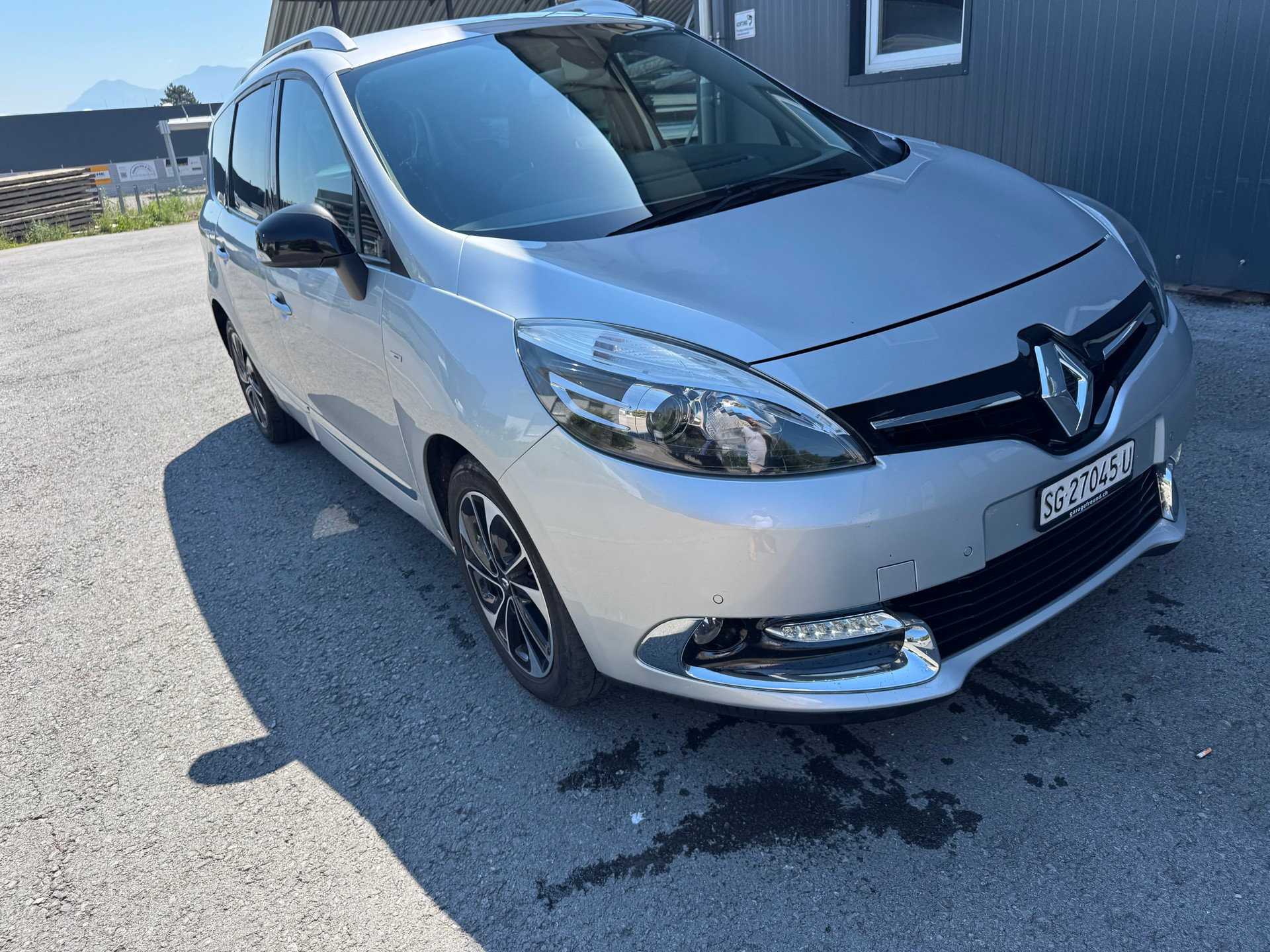 RENAULT Grand Scénic 1.5 dCi Bose EDC-image-1