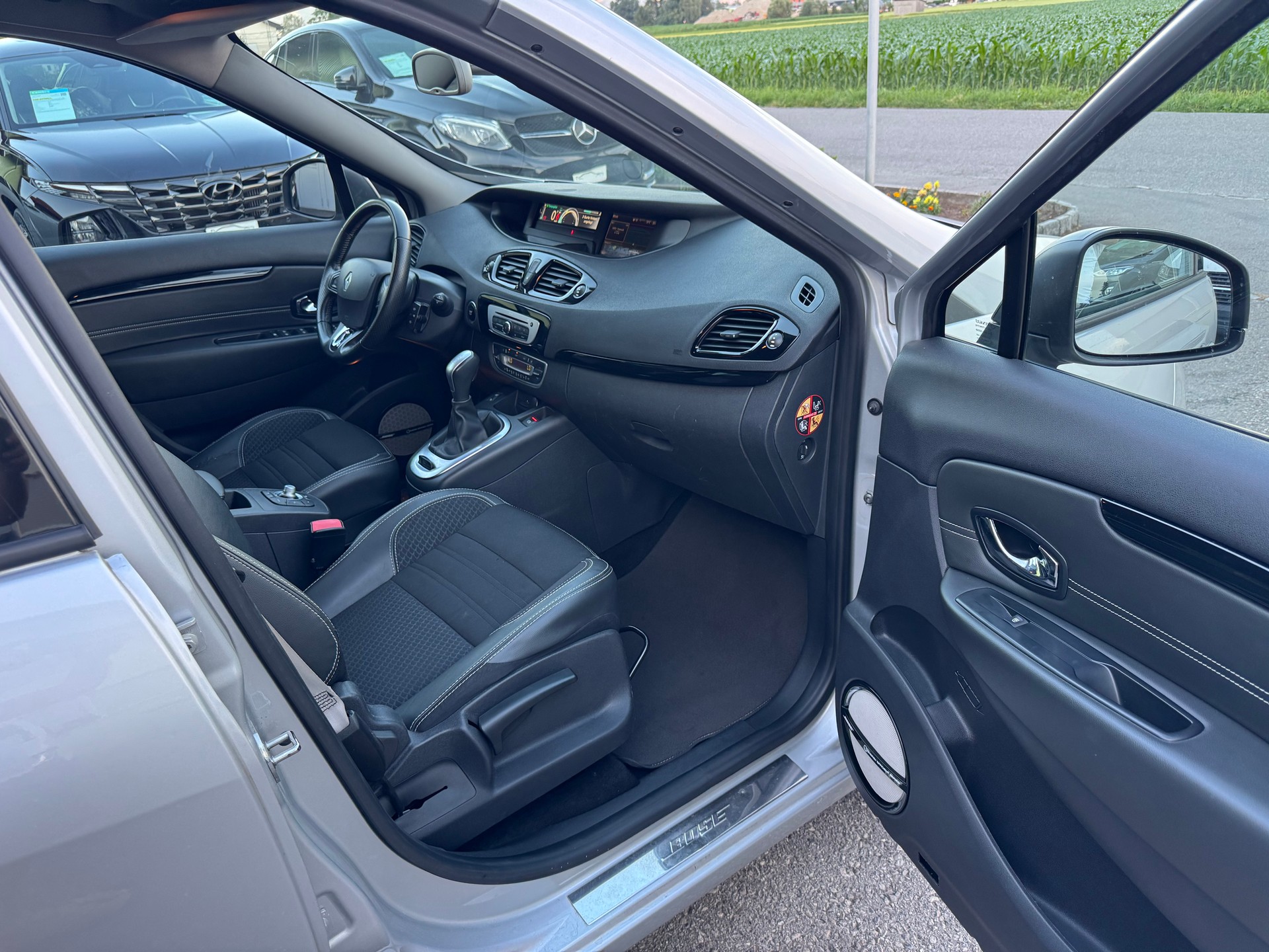 RENAULT Grand Scénic 1.5 dCi Bose EDC-image-9