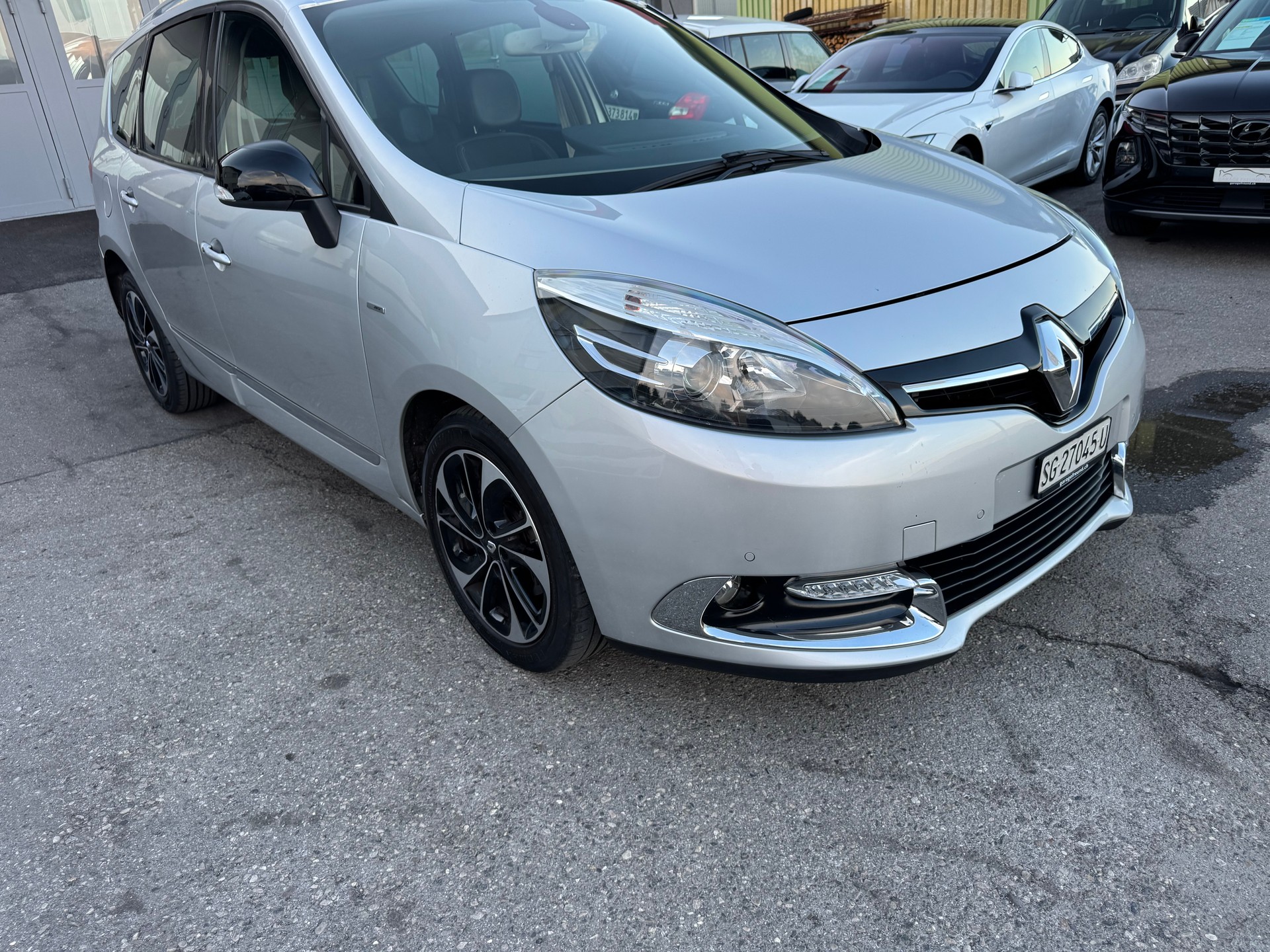 RENAULT Grand Scénic 1.5 dCi Bose EDC-image-1