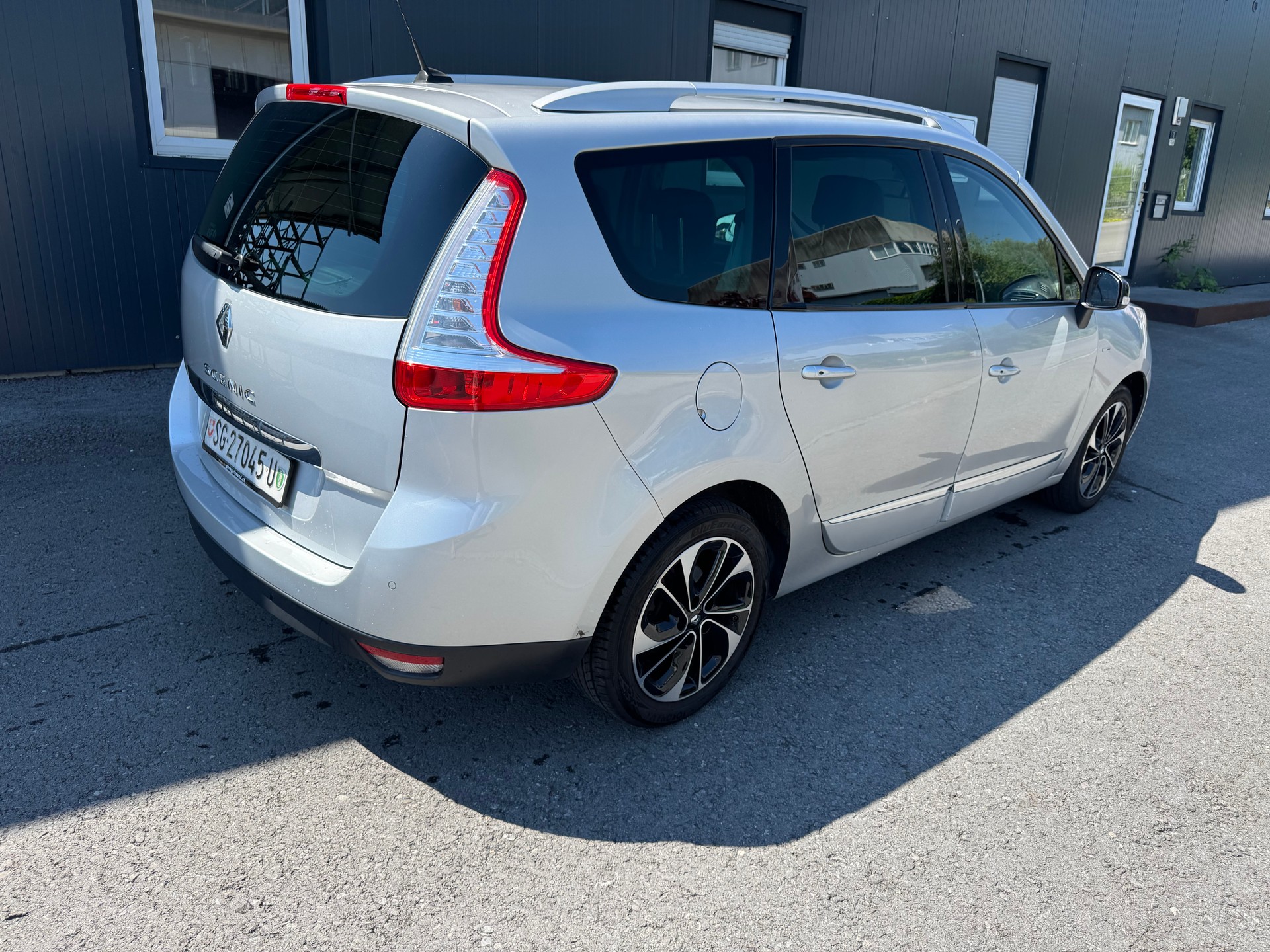 RENAULT Grand Scénic 1.5 dCi Bose EDC-image-4