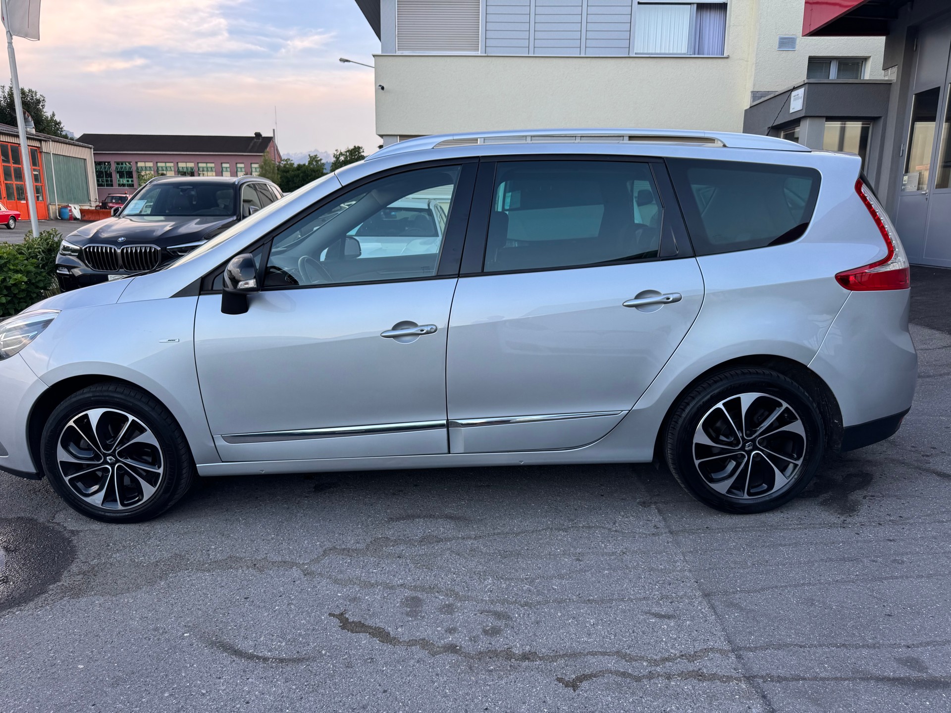 RENAULT Grand Scénic 1.5 dCi Bose EDC-image-7