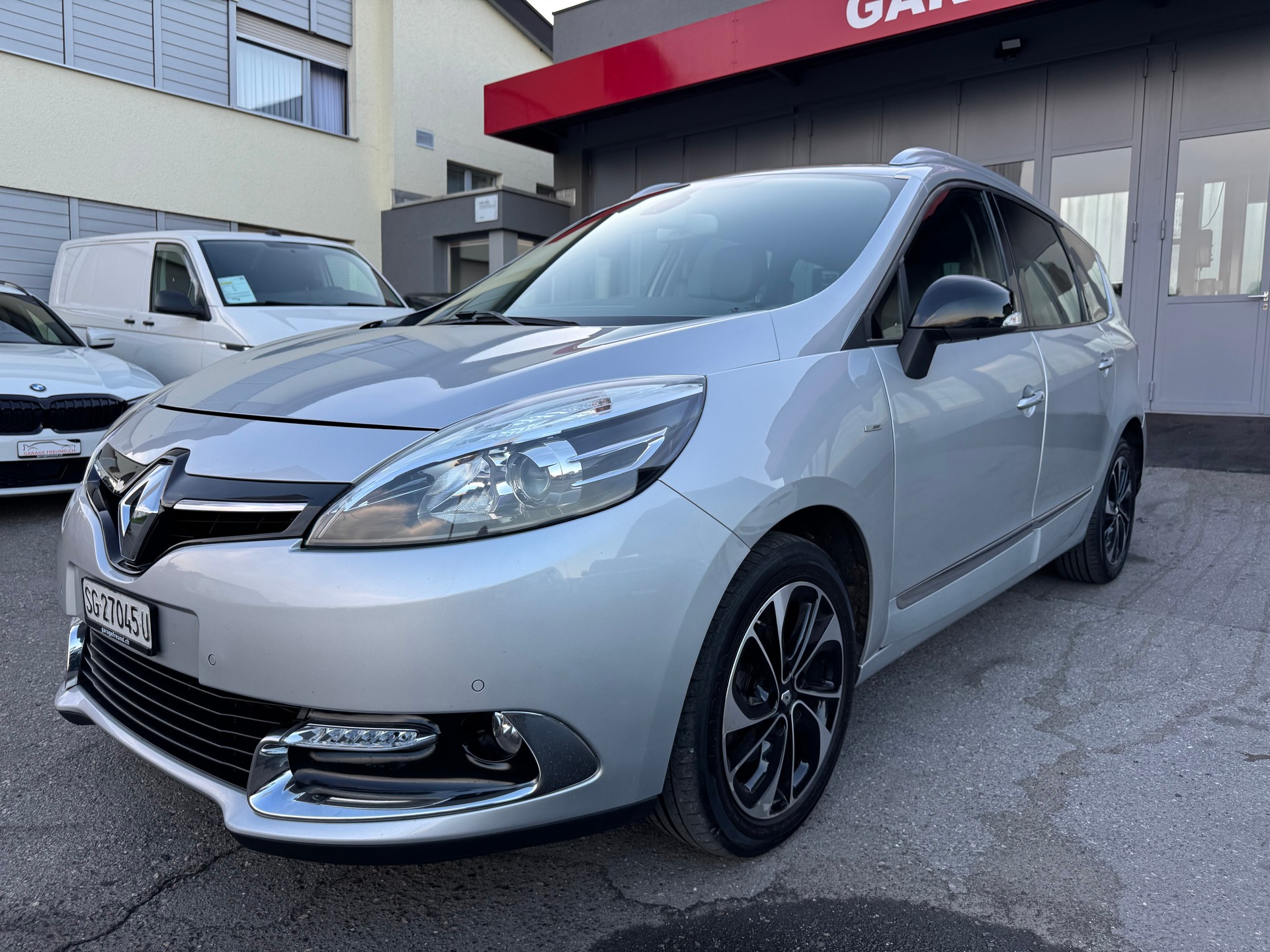 RENAULT Grand Scénic 1.5 dCi Bose EDC-image-3
