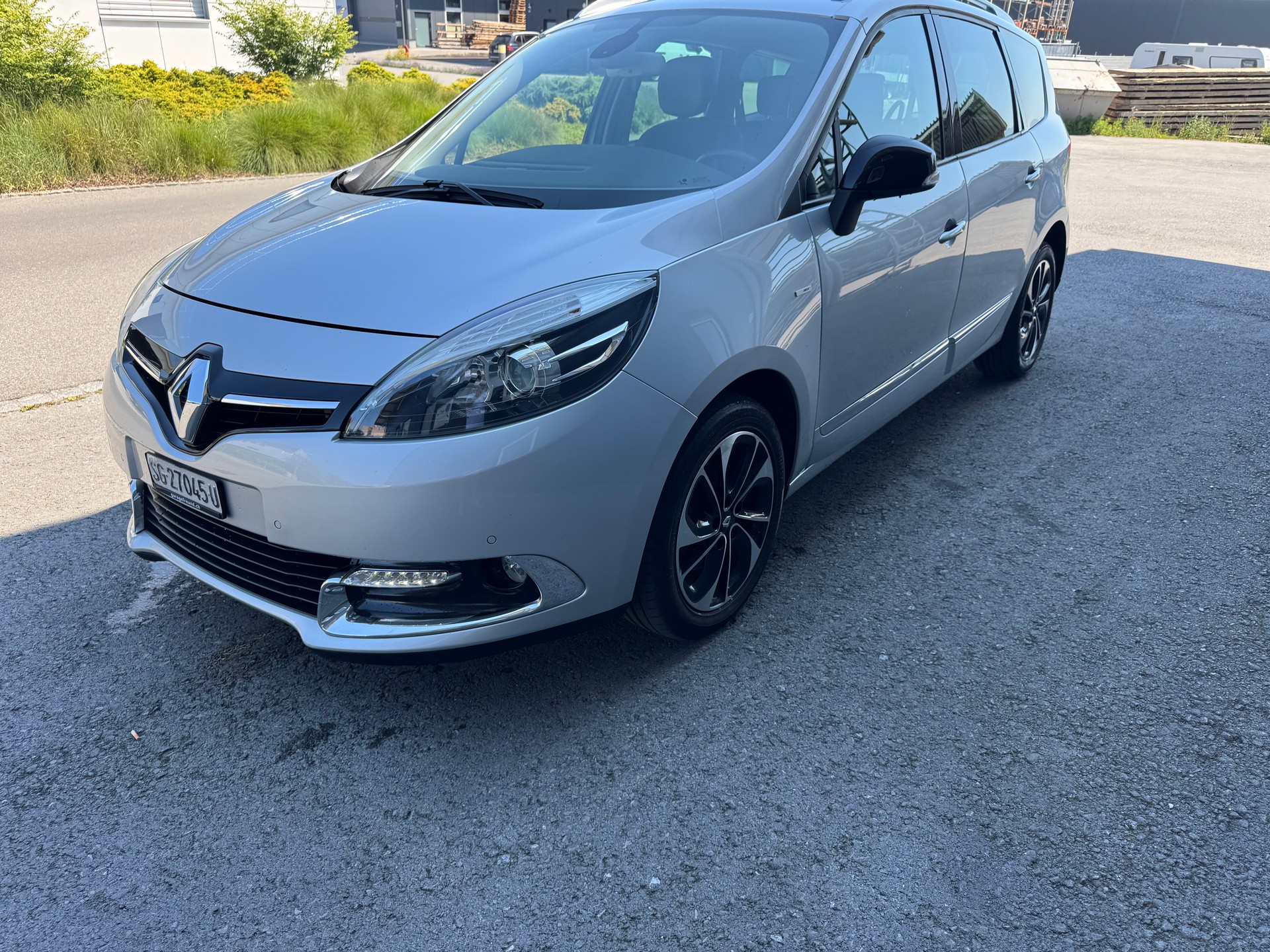 RENAULT Grand Scénic 1.5 dCi Bose EDC-image-3