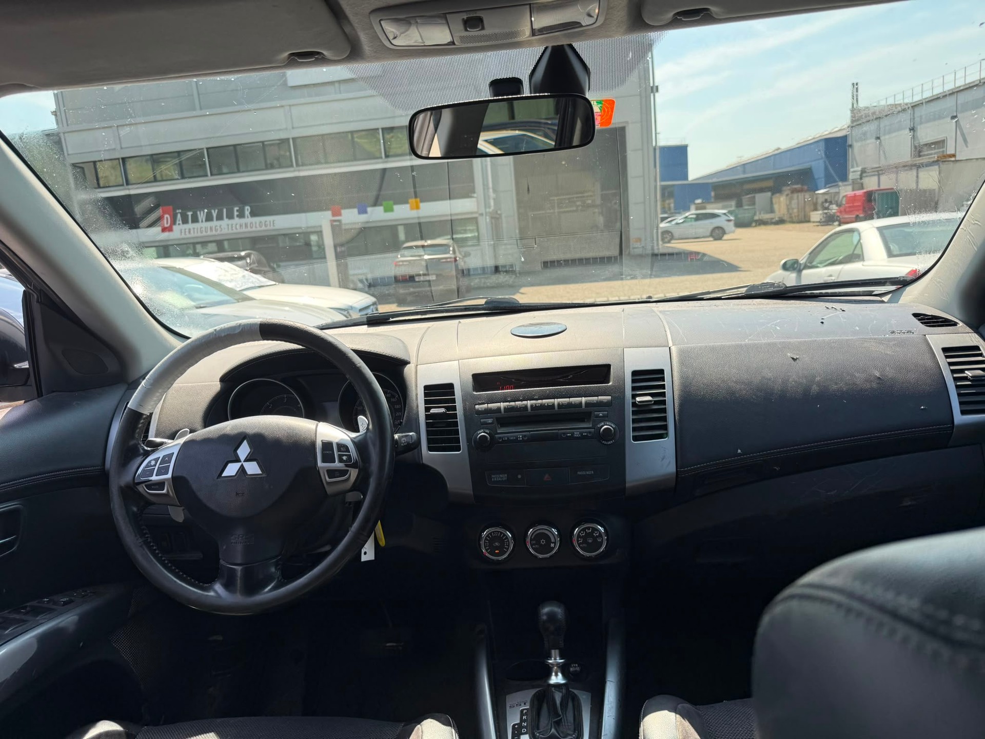 MITSUBISHI Outlander 2.2 DID Invite 4WD TC-SST-image-14