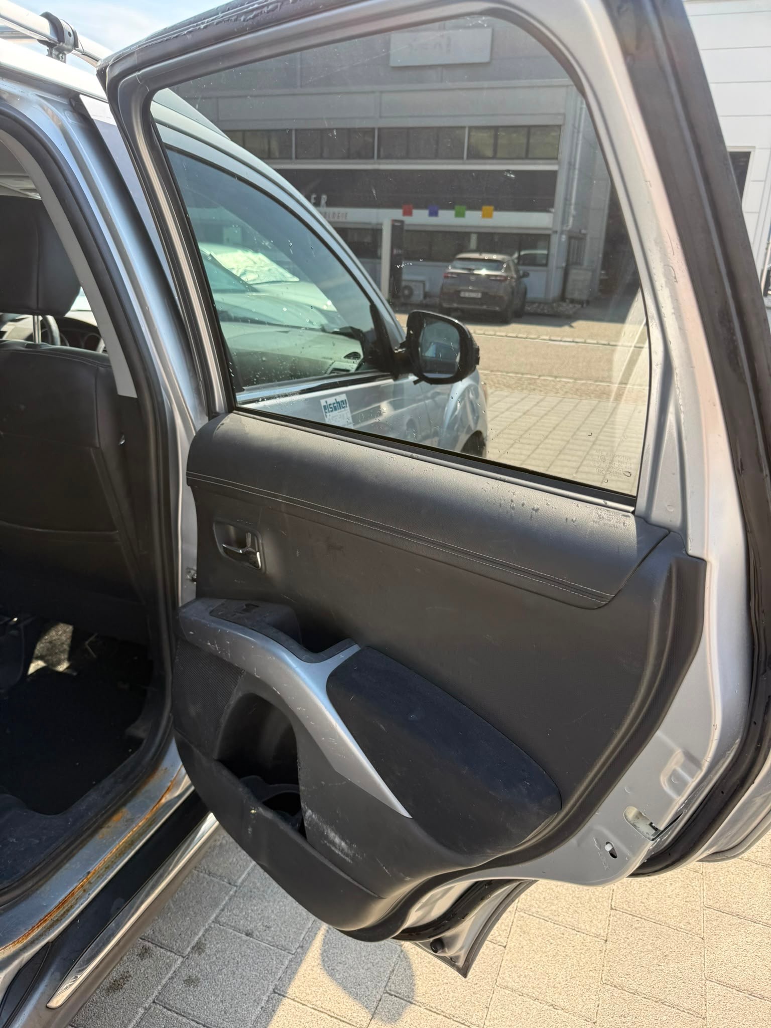 MITSUBISHI Outlander 2.2 DID Invite 4WD TC-SST-image-15