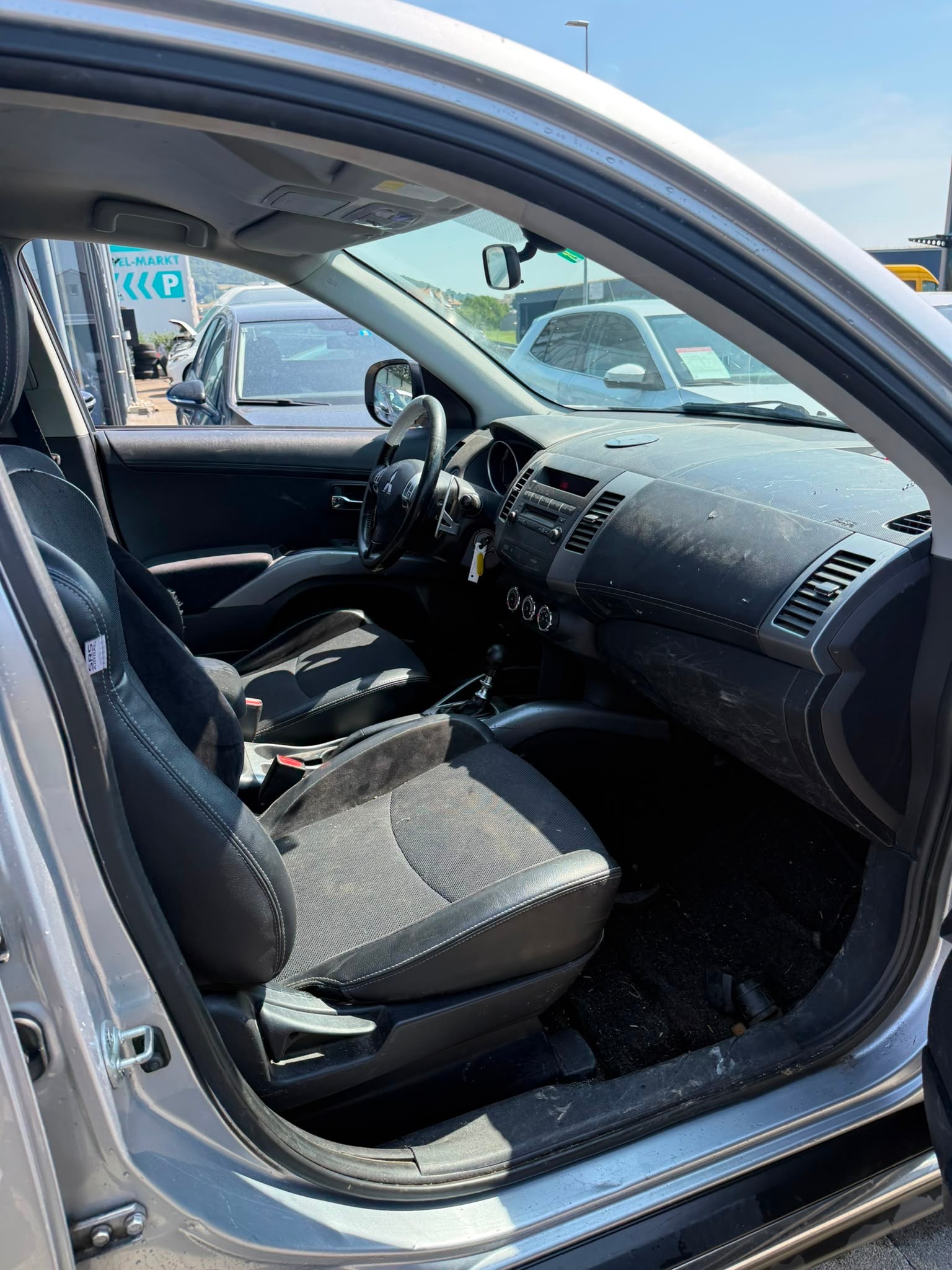 MITSUBISHI Outlander 2.2 DID Invite 4WD TC-SST-image-13