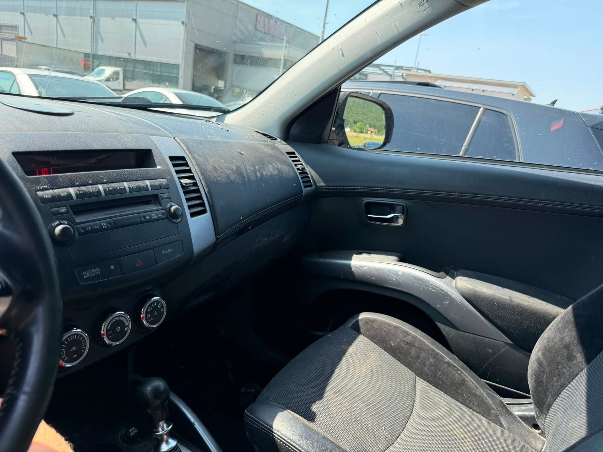 MITSUBISHI Outlander 2.2 DID Invite 4WD TC-SST-image-21