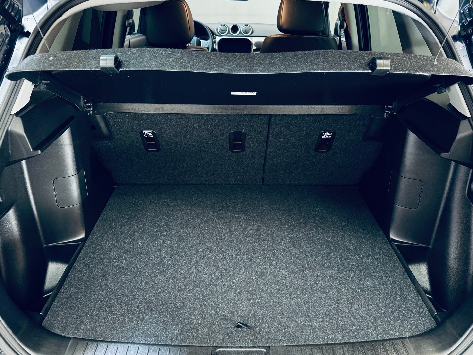 SUZUKI Vitara 1.4 Boosterjet Compact Top 4x4 Hybrid-image-10