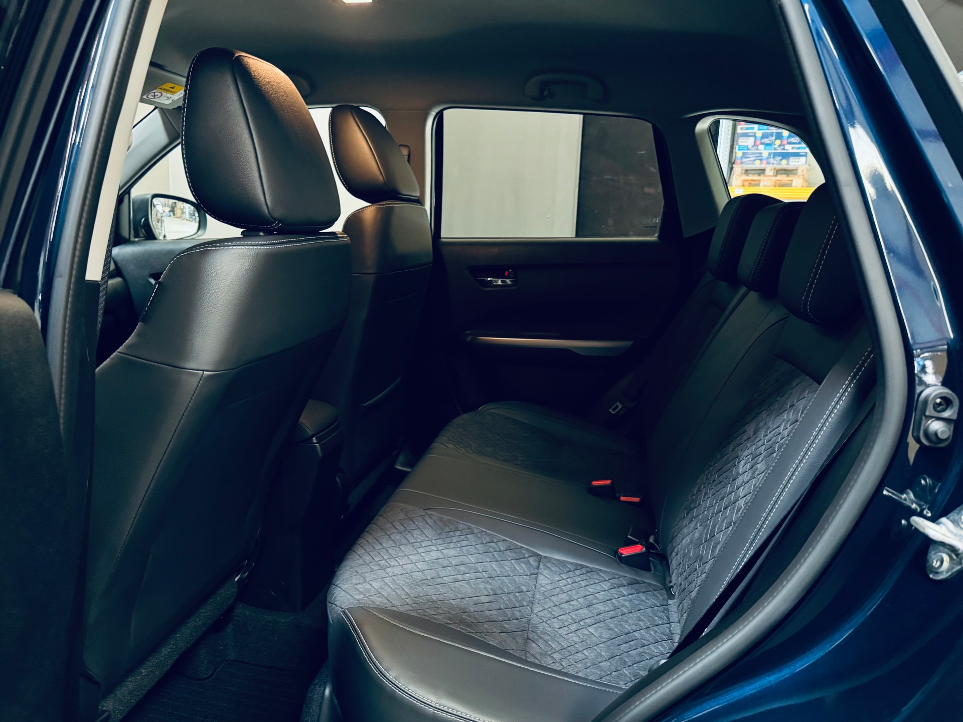 SUZUKI Vitara 1.4 Boosterjet Compact Top 4x4 Hybrid-image-12
