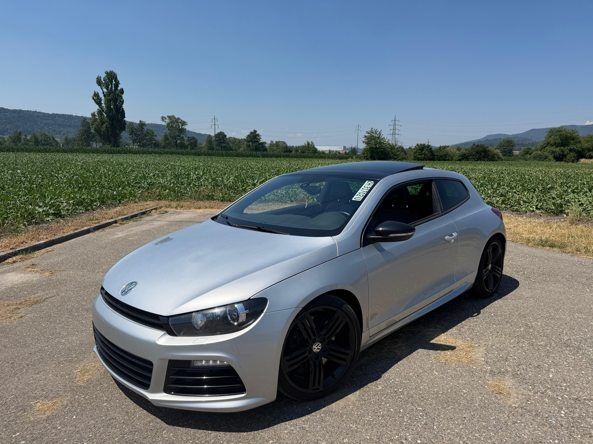 VW SCIROCCO R-image-2