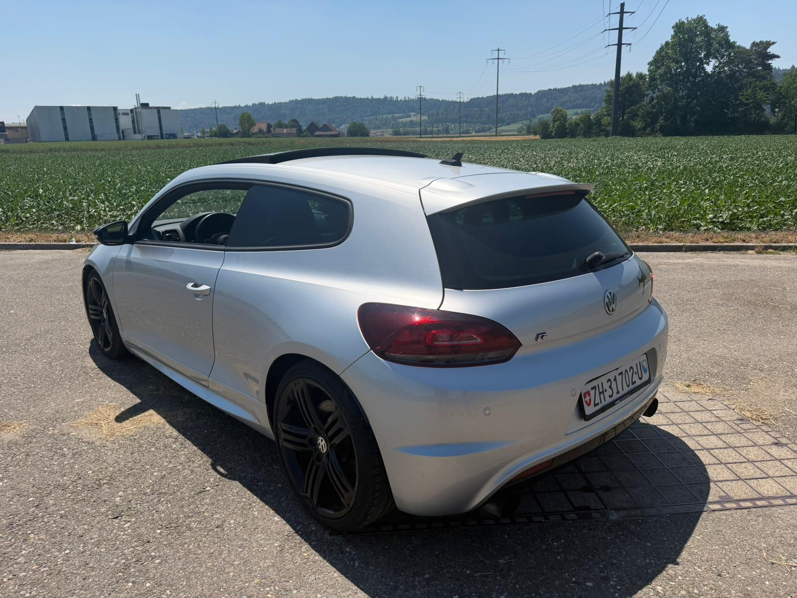 VW SCIROCCO R-image-7