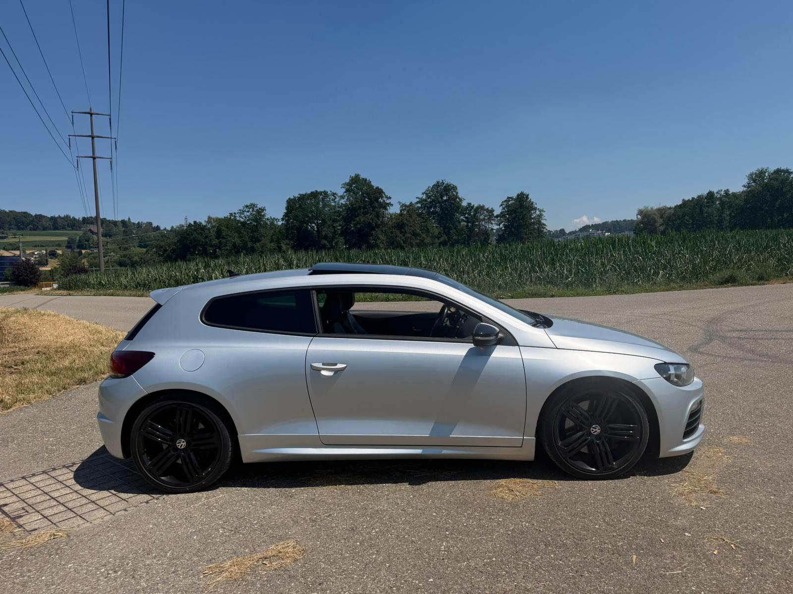 VW SCIROCCO R-image-4