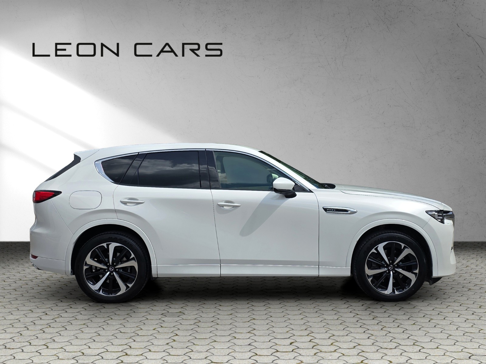 MAZDA CX-60 e-Skyactiv PHEV 327 AWD Takumi-image-3