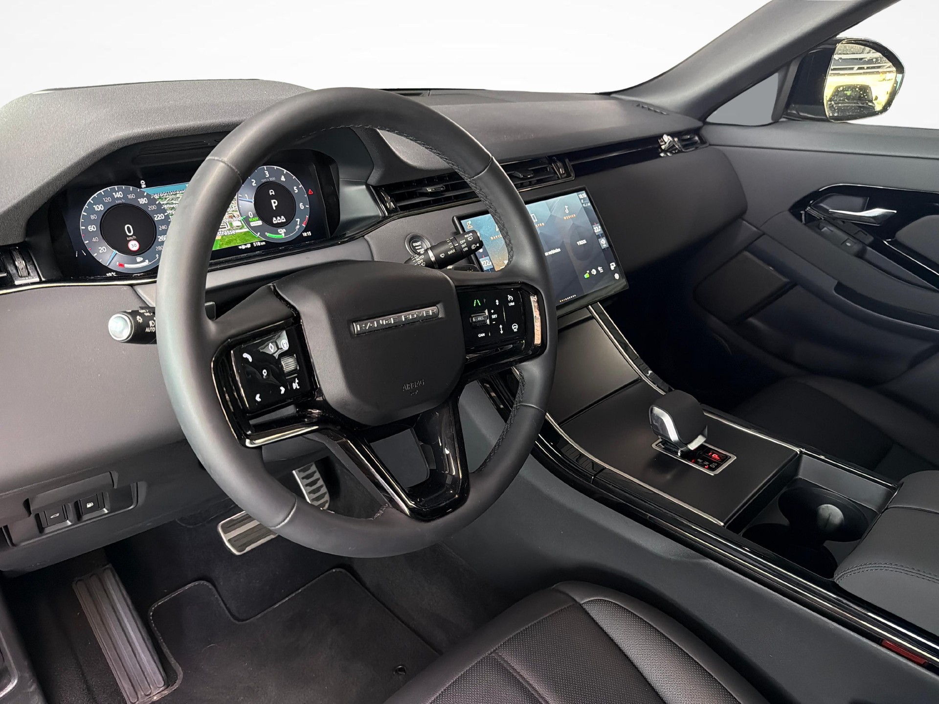 LAND ROVER Range Rover Evoque 1.5 T 270e Dynamic SE Plug In Hybrid-image-12