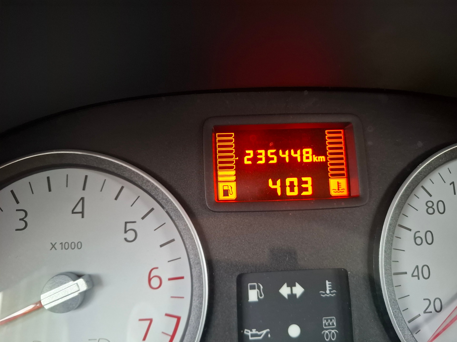 DACIA Logan 1.6 16V E85 Lauréate-image-7