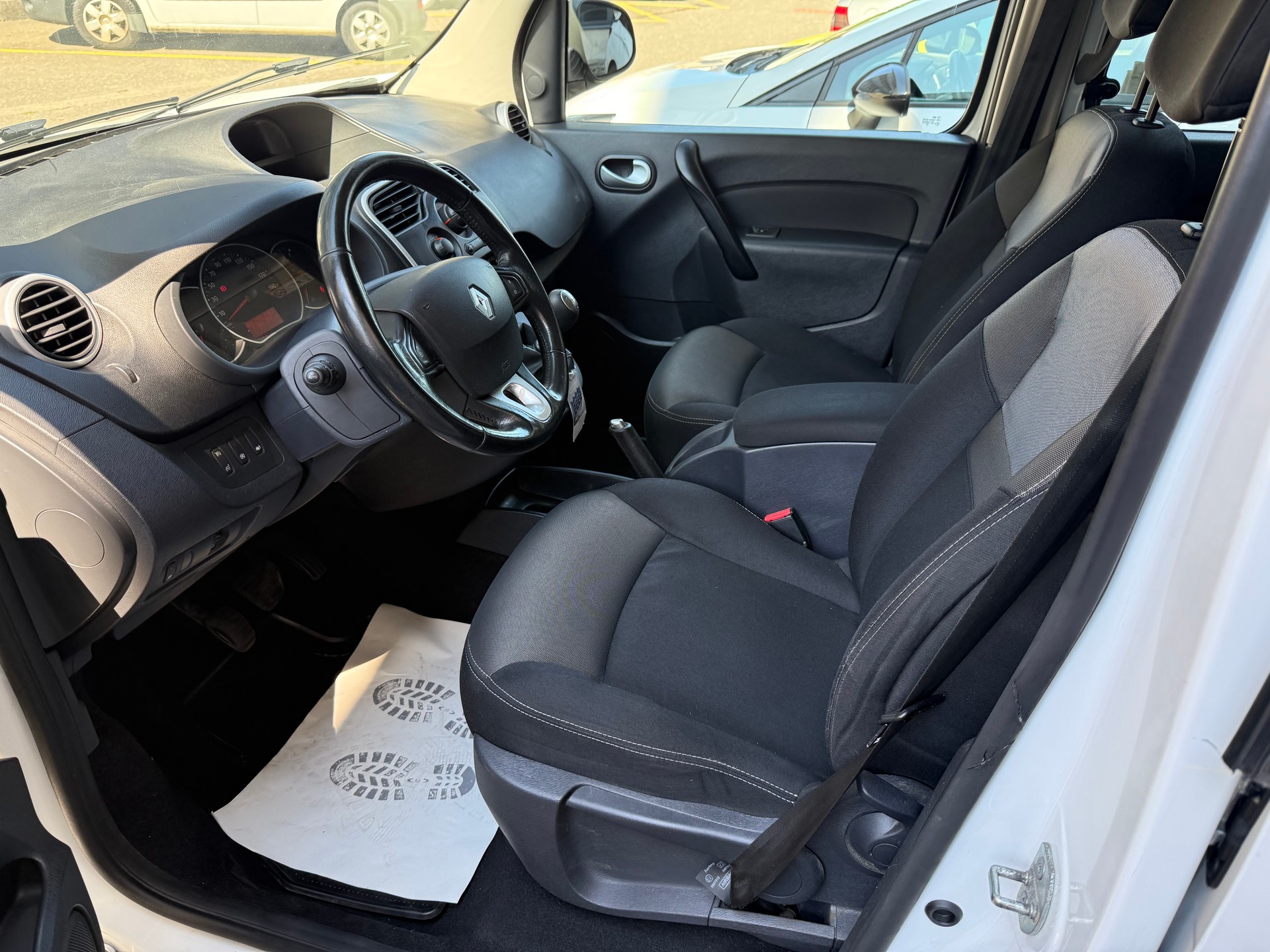 RENAULT Kangoo 1.5 dCi Zen+-image-7