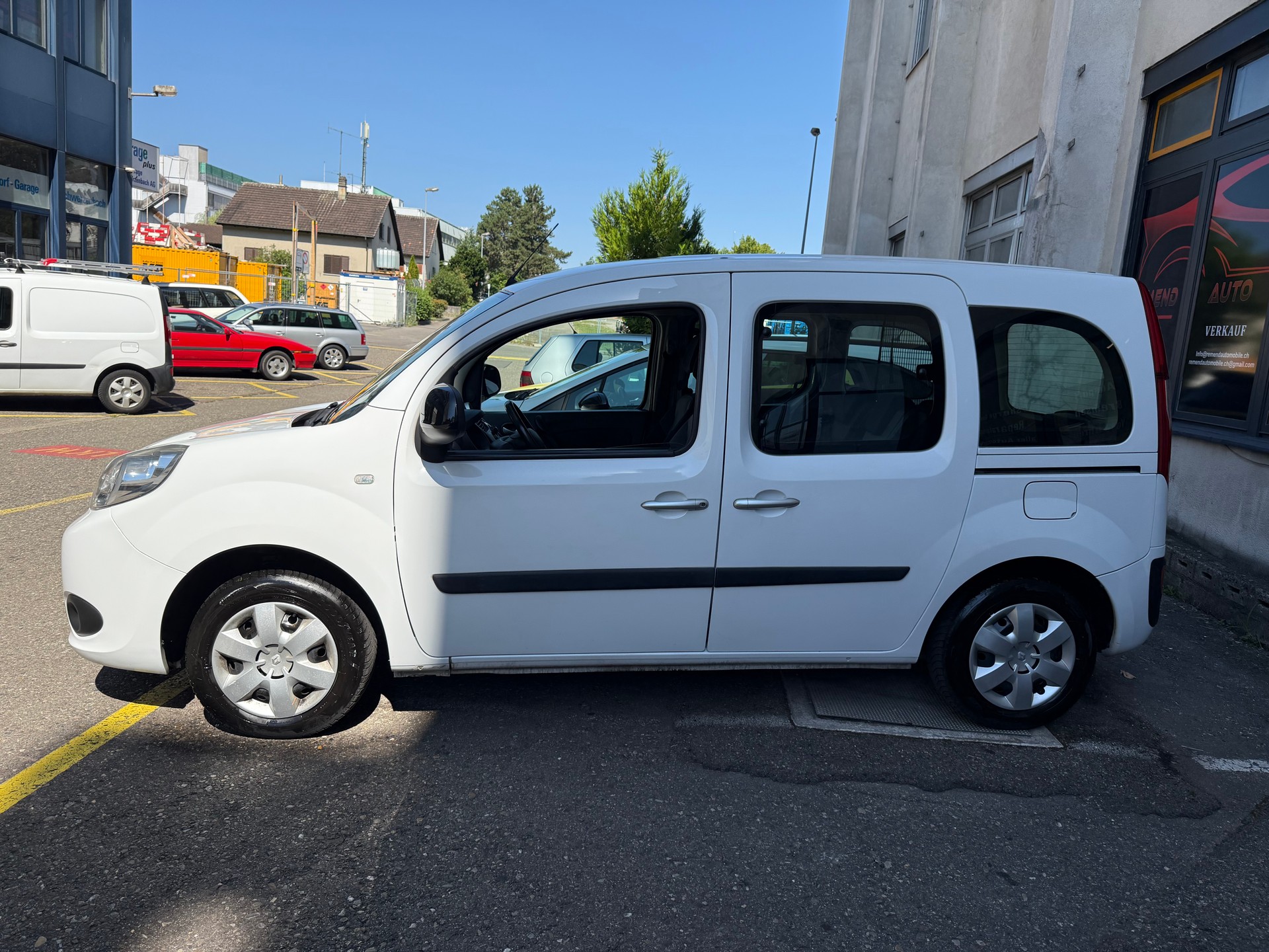RENAULT Kangoo 1.5 dCi Zen+-image-1