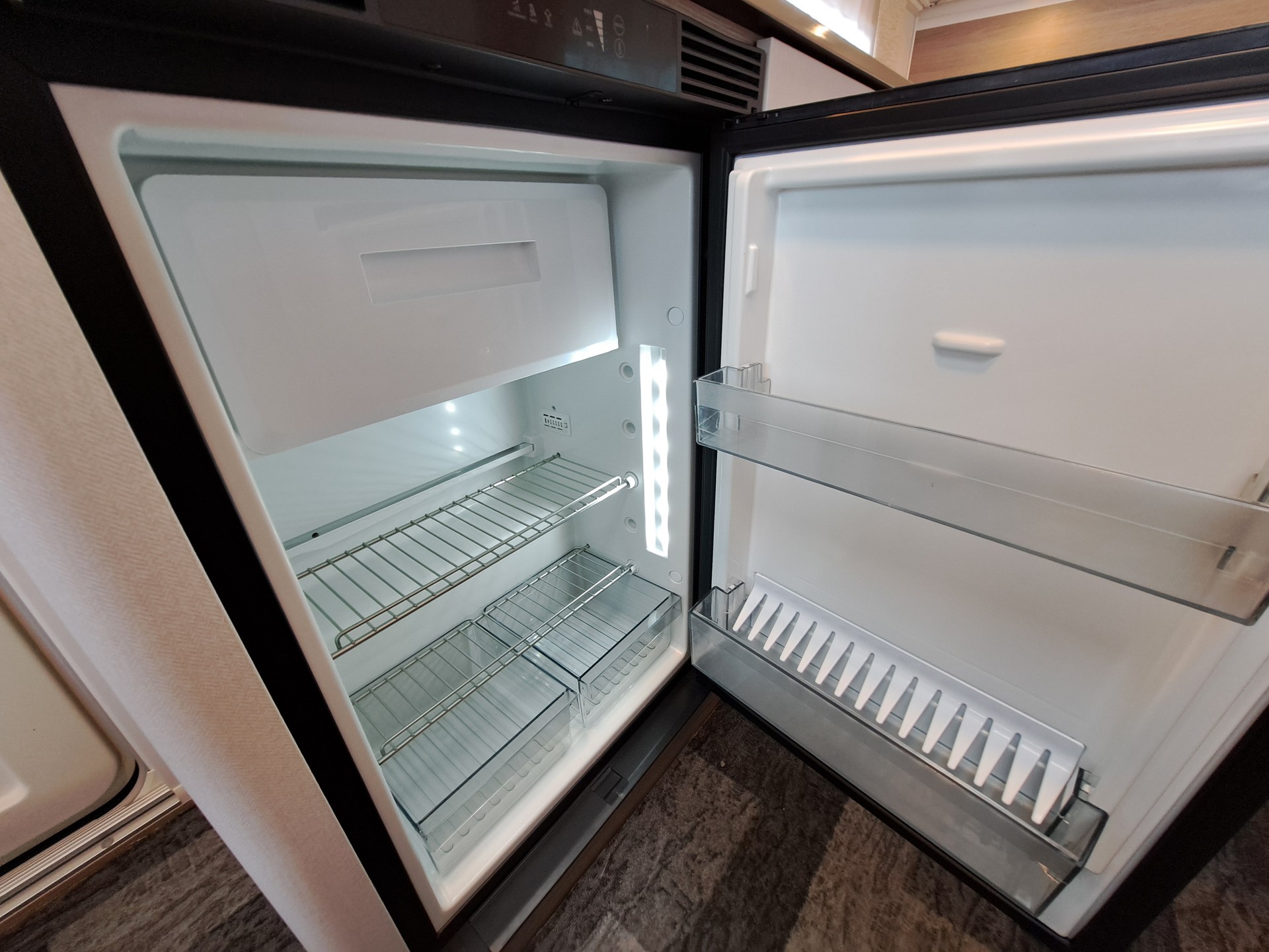 BÜRSTNER Premio Life 480 TL-image-3