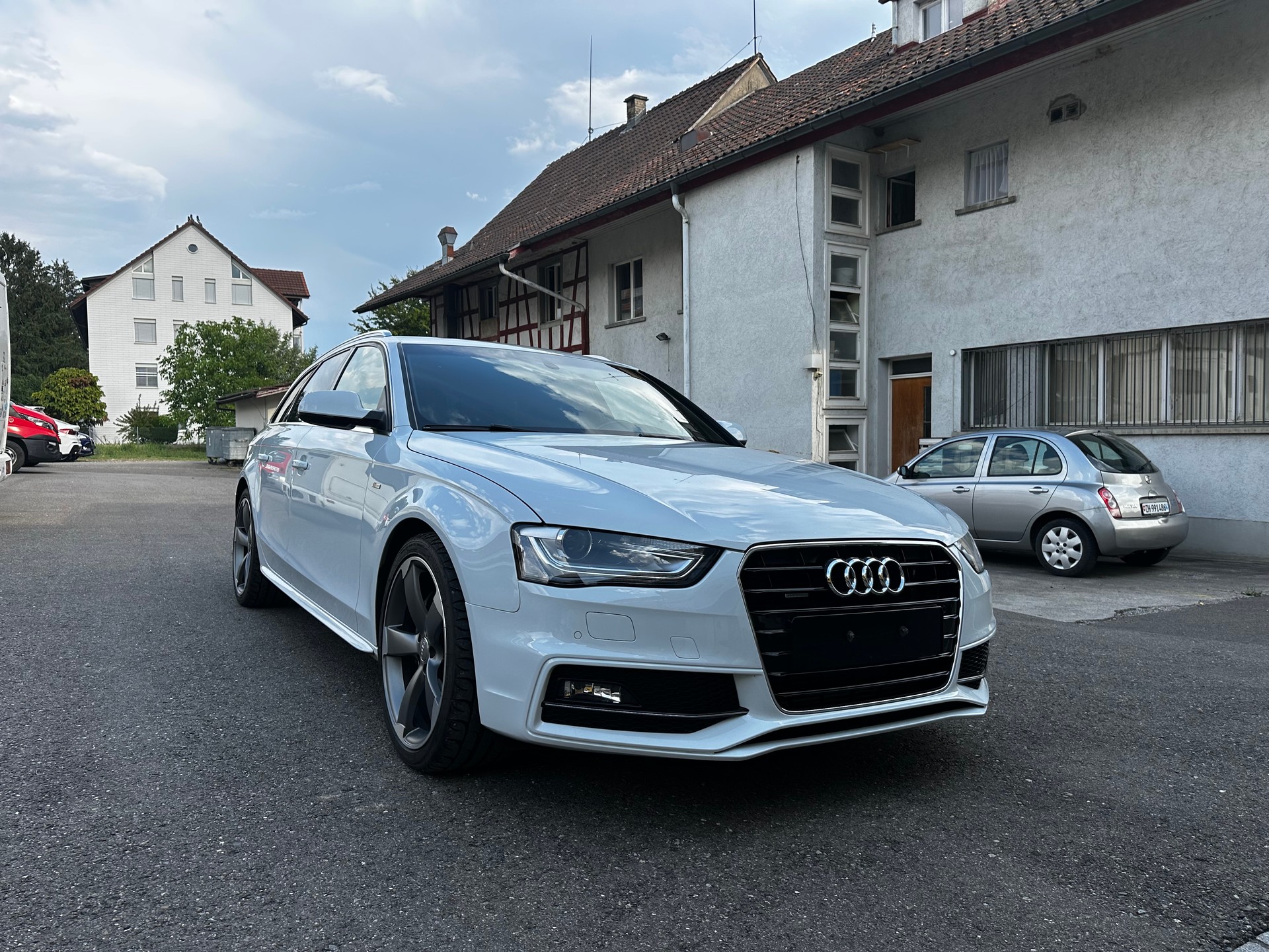 AUDI A4 Avant 3.0 TDI quattro S-tronic S-Line-image-1