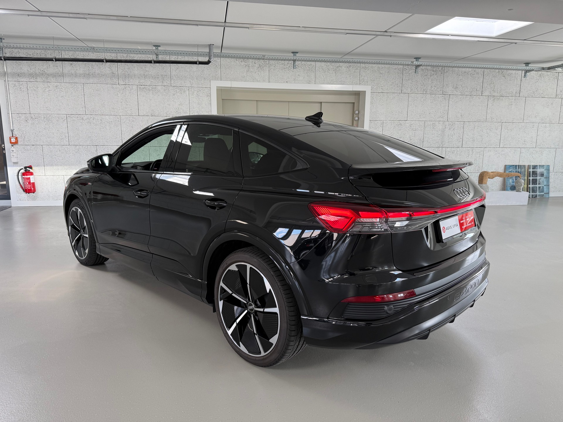AUDI Q4 Sportback e-tron 50 quattro-image-3