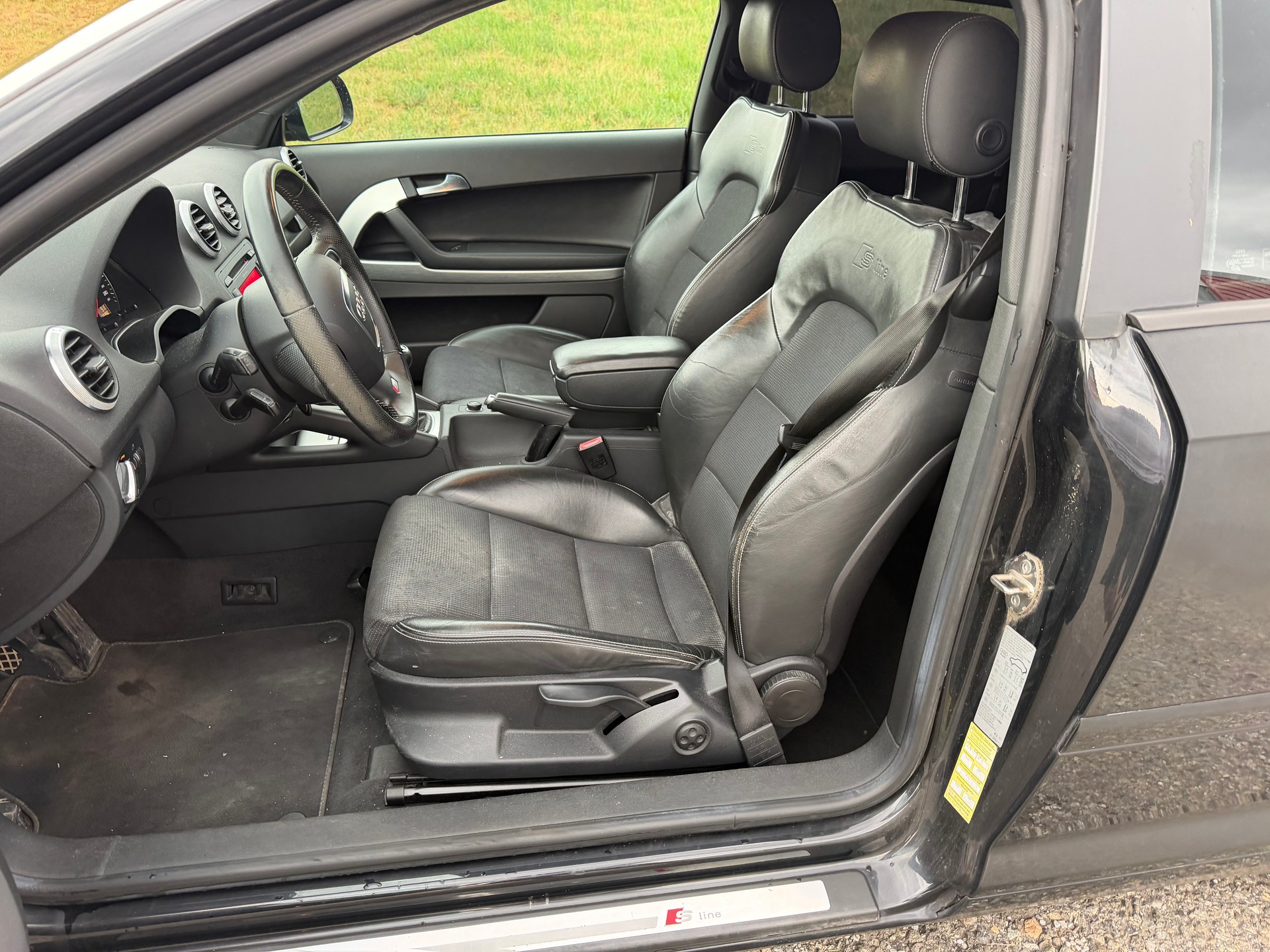 AUDI A3 2.0 TDI Attraction s-line-image-7