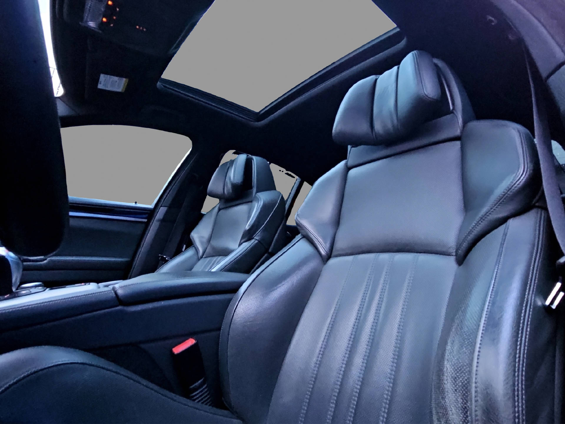 BMW M5-image-13