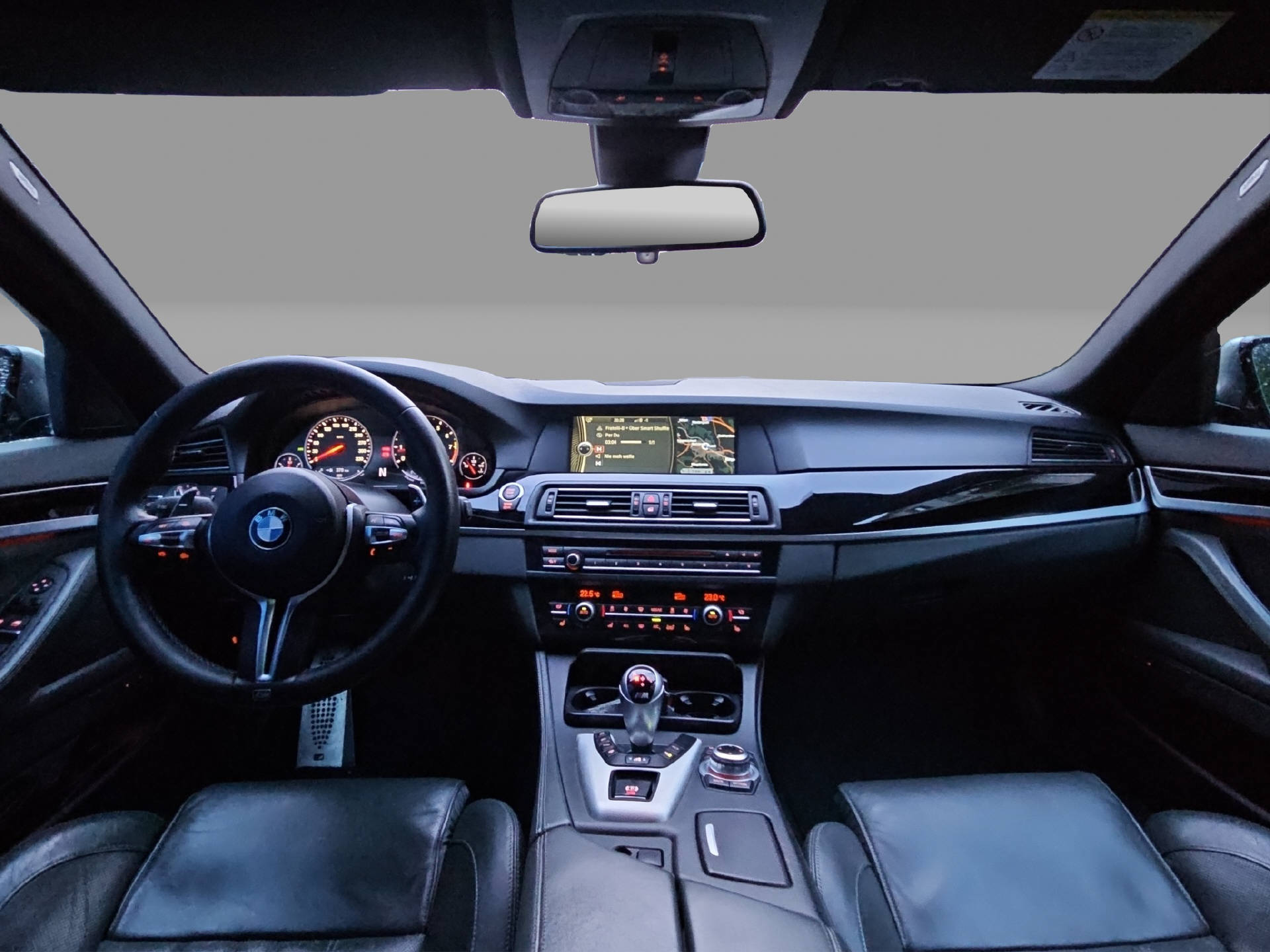 BMW M5-image-6