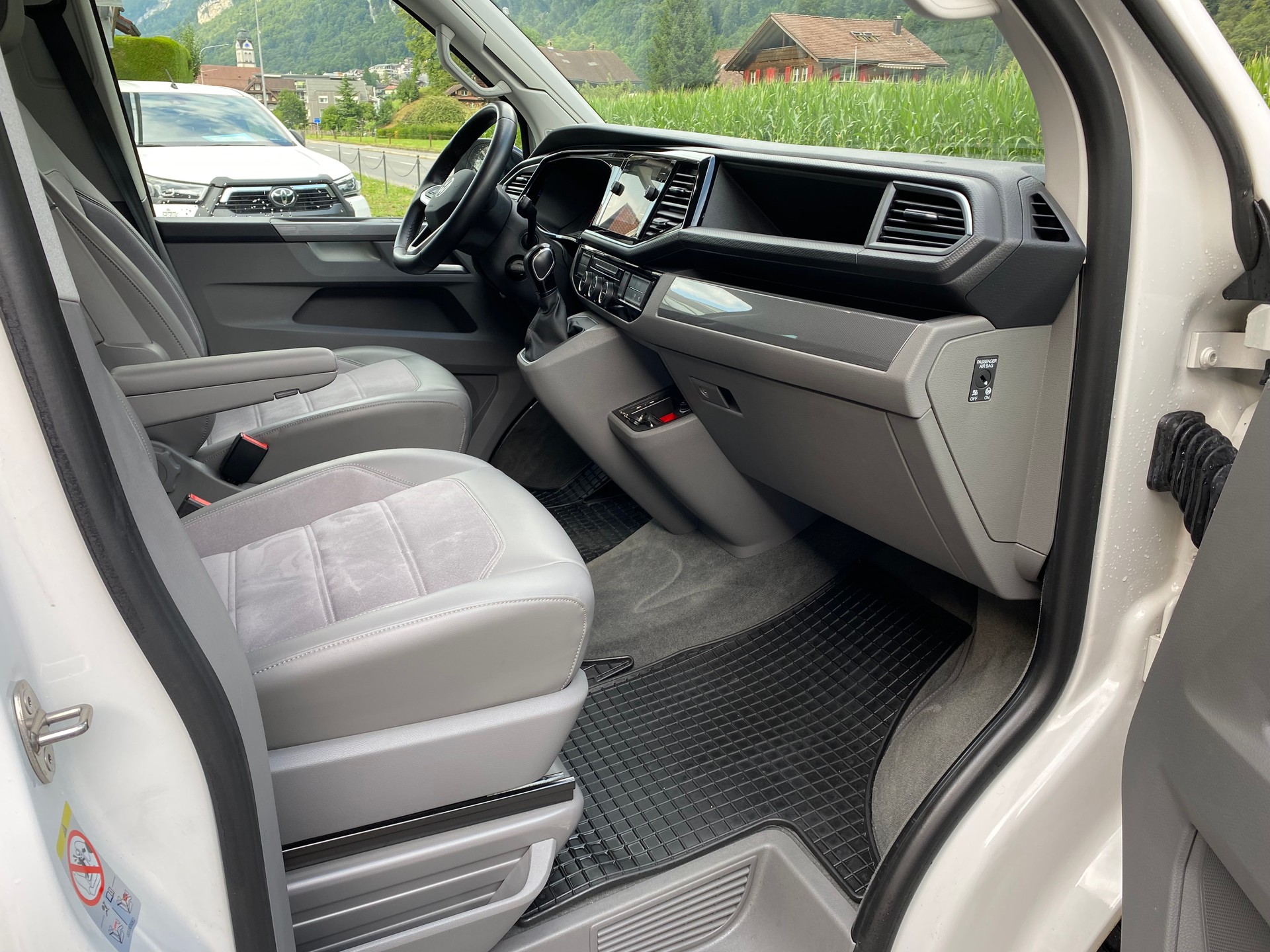 VW T6.1 California 2.0 Bi-TDI Ocean Edition Liberty 4Motion DSG-image-9