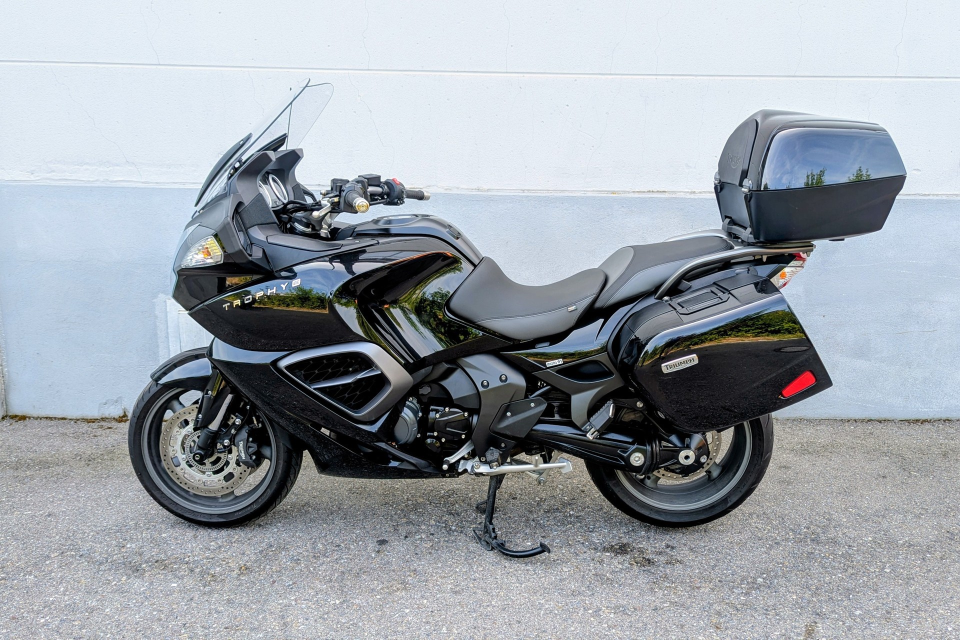 TRIUMPH Trophy 1200 SE ABS-showroom-element-1